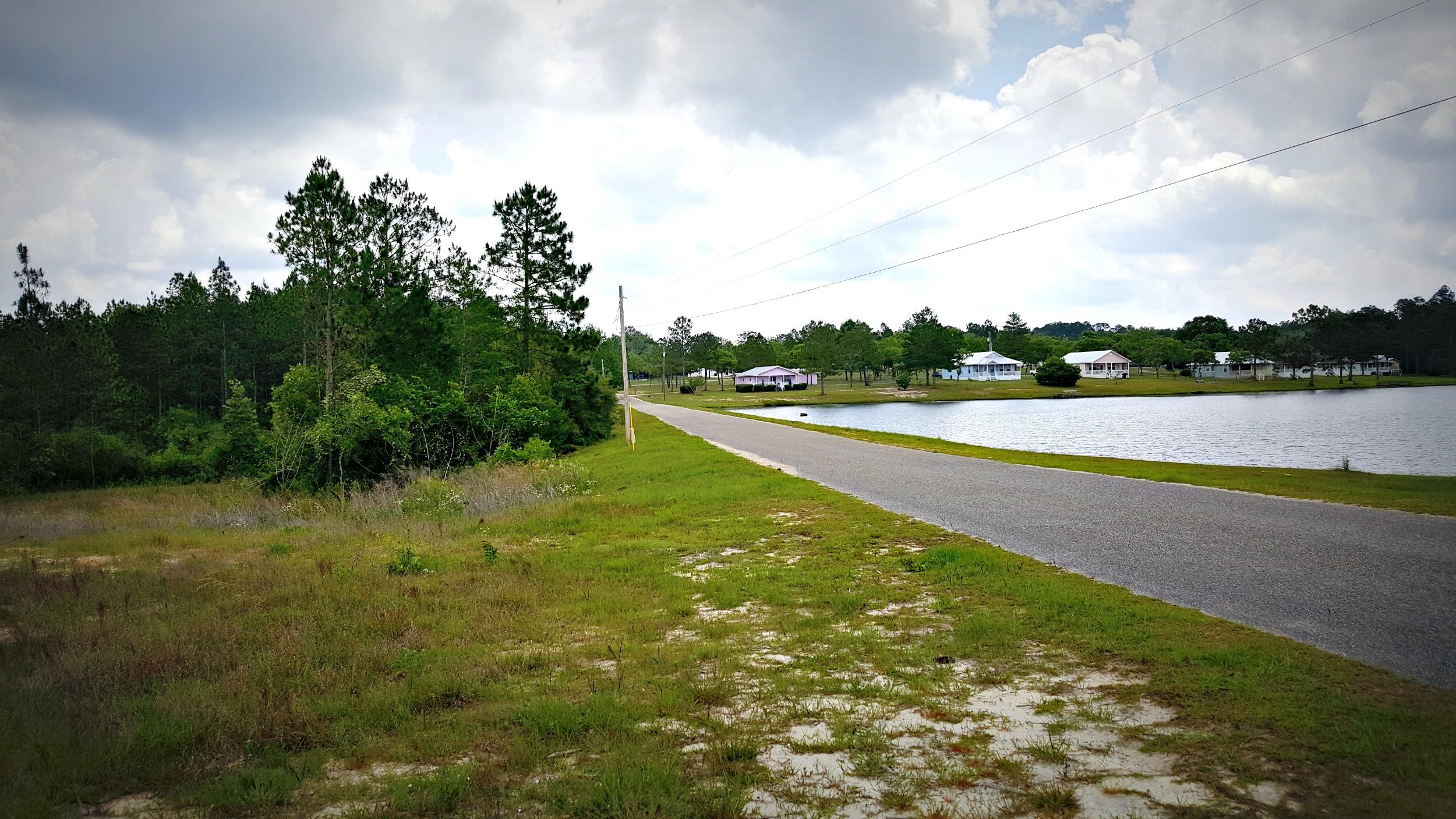 LAKESHORE GARDENS - Land