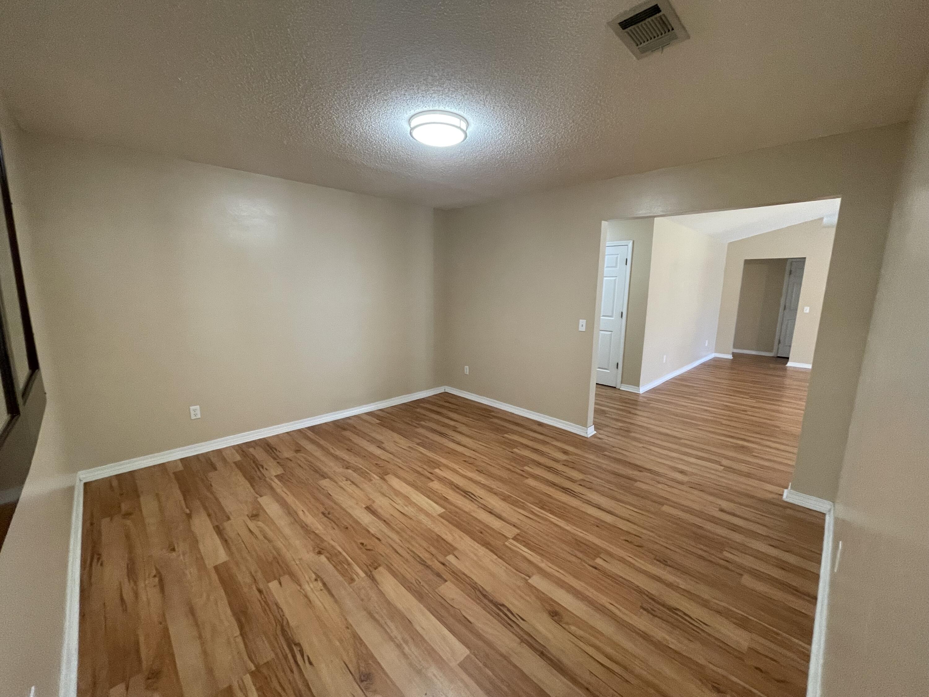 STEEPLECHASE PH 1 - Residential Lease