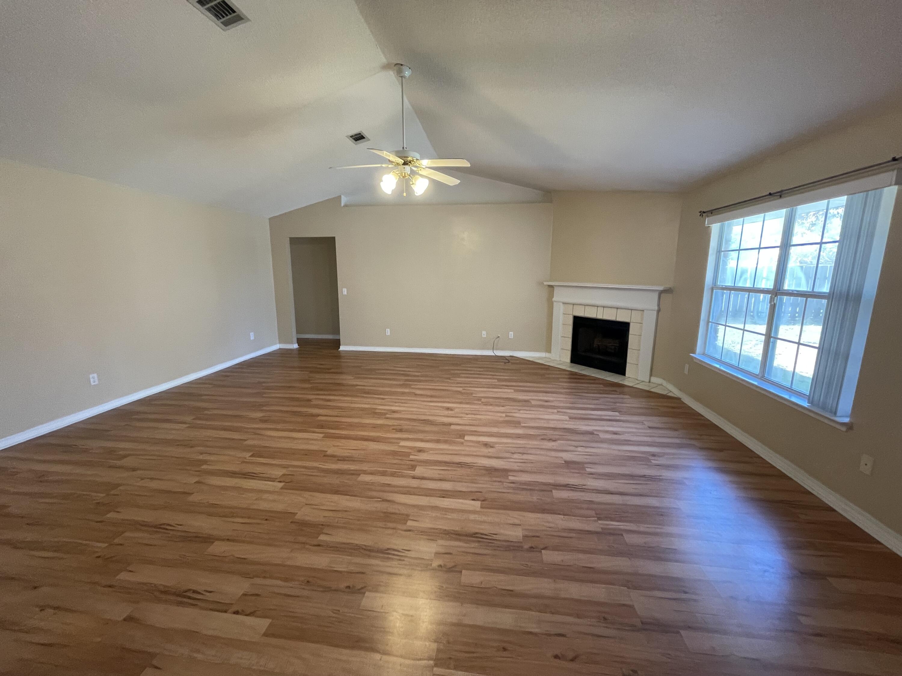 STEEPLECHASE PH 1 - Residential Lease