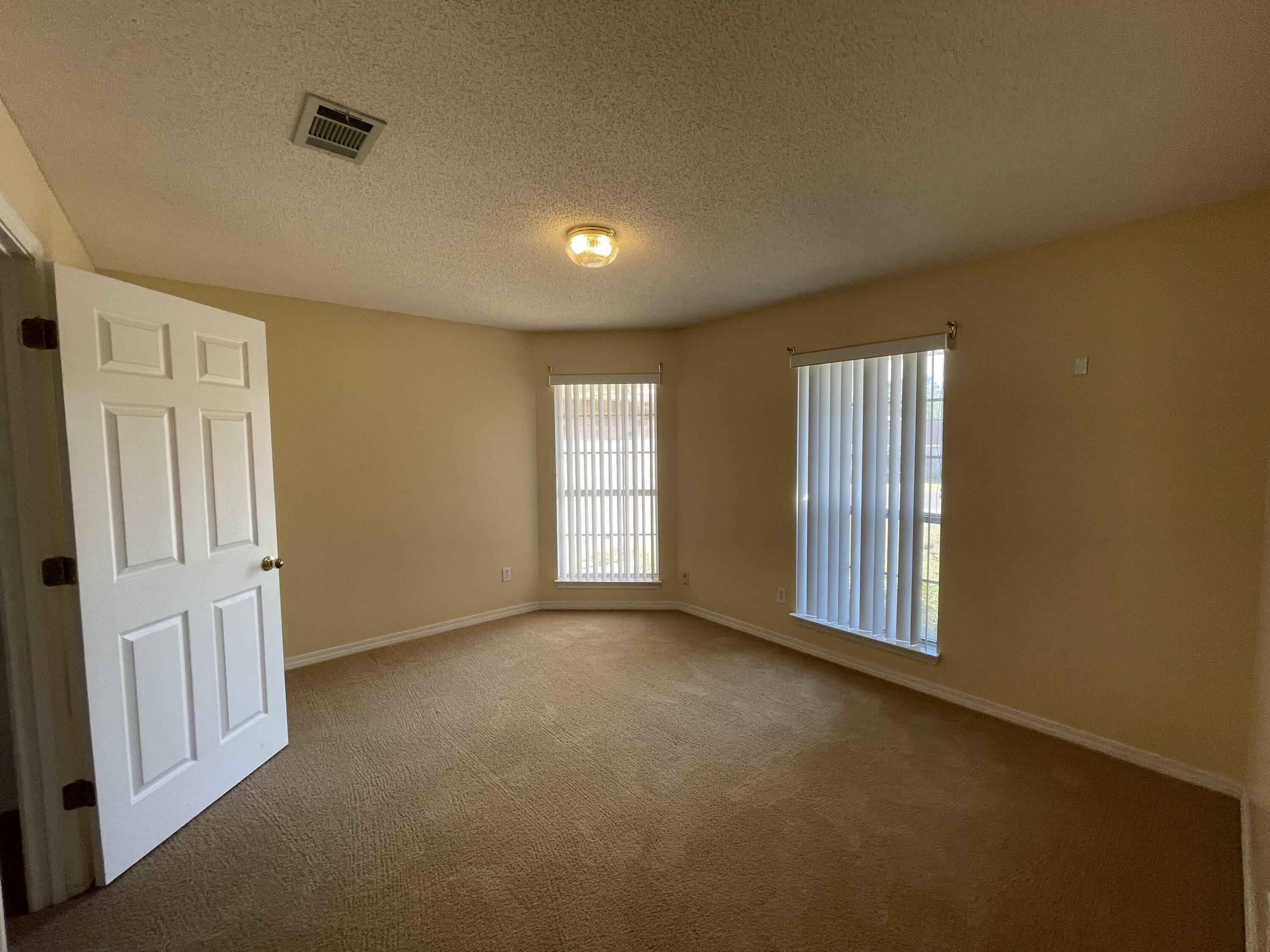 STEEPLECHASE PH 1 - Residential Lease