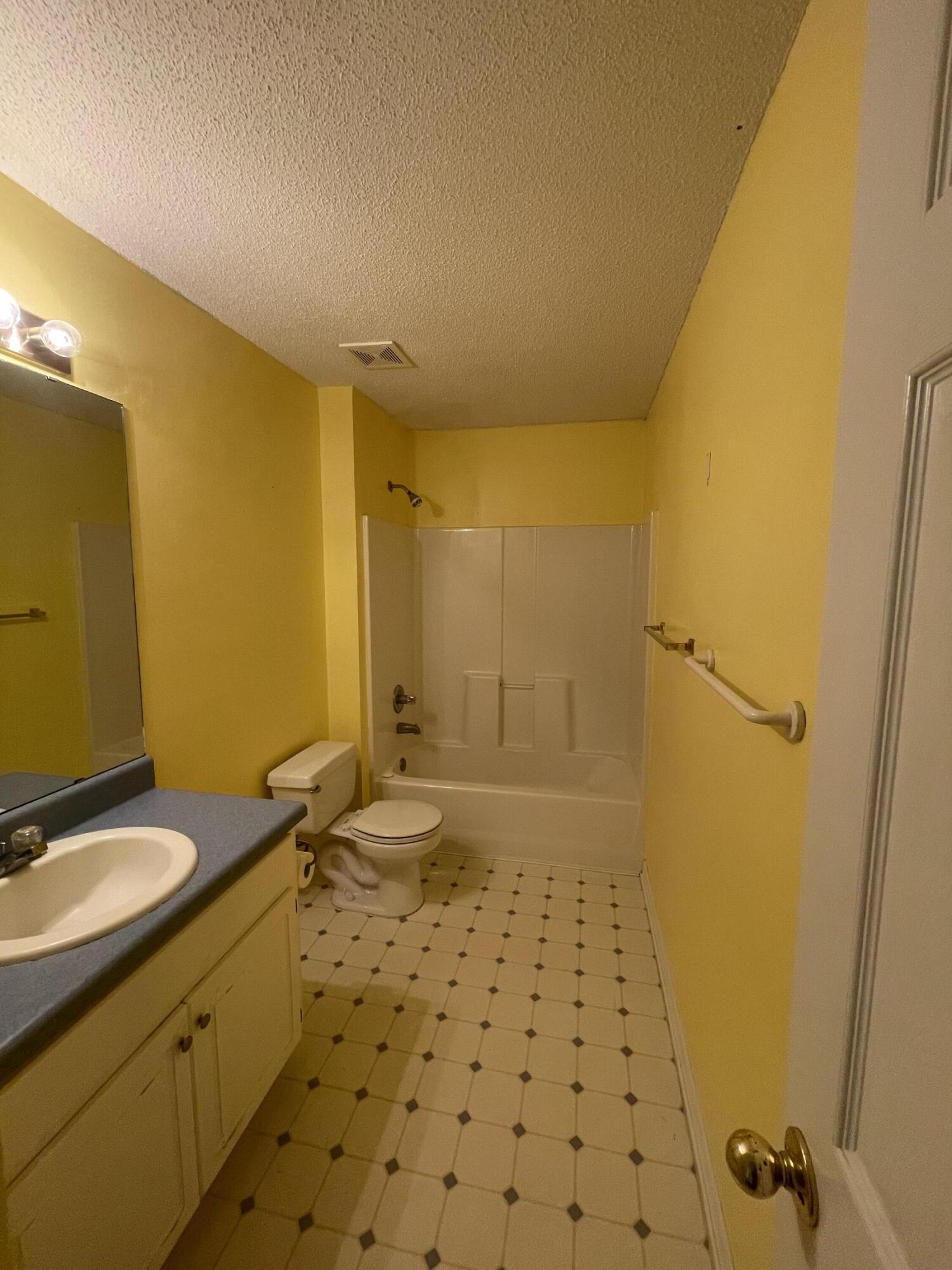 STEEPLECHASE PH 1 - Residential Lease