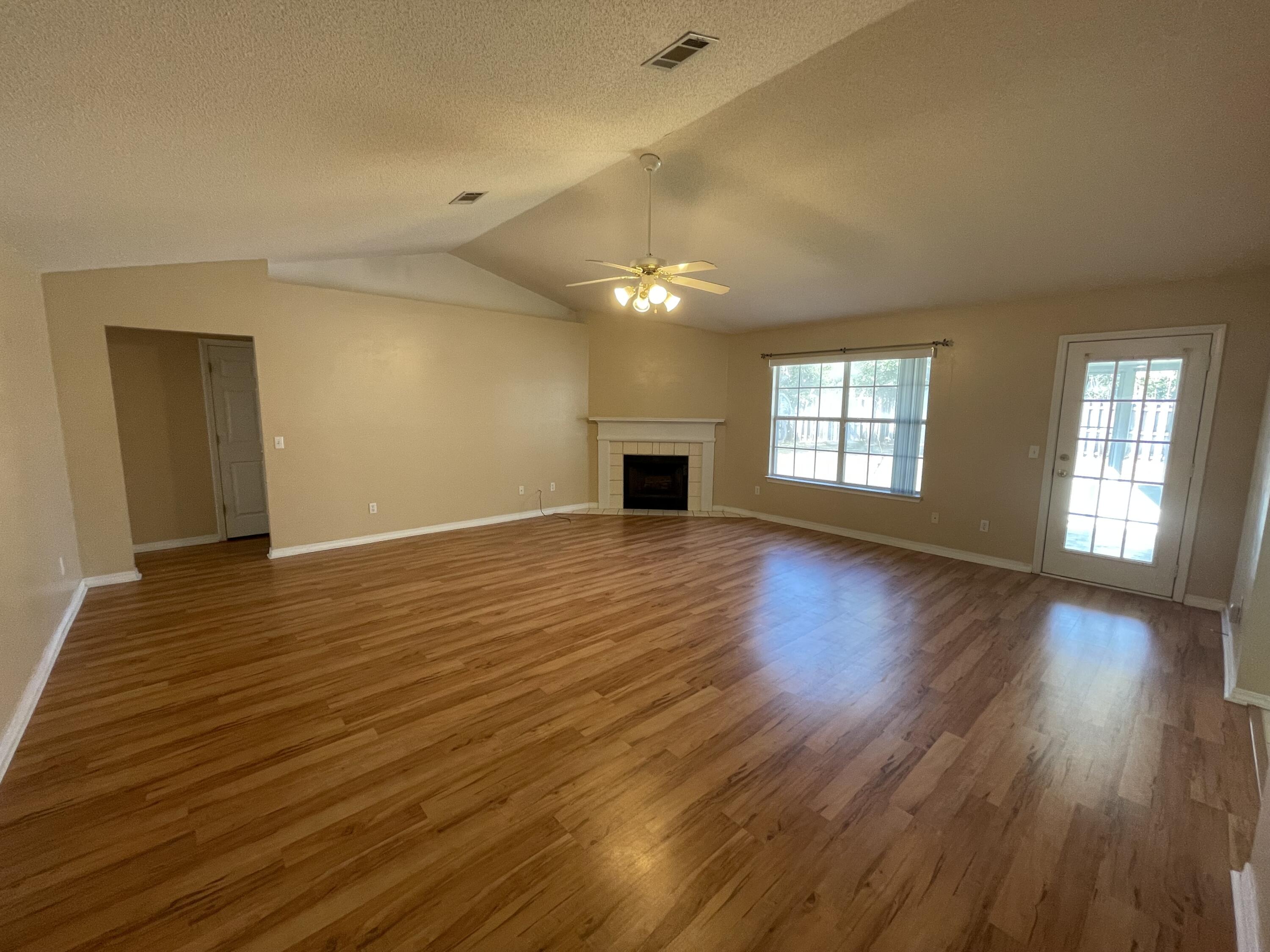 STEEPLECHASE PH 1 - Residential Lease