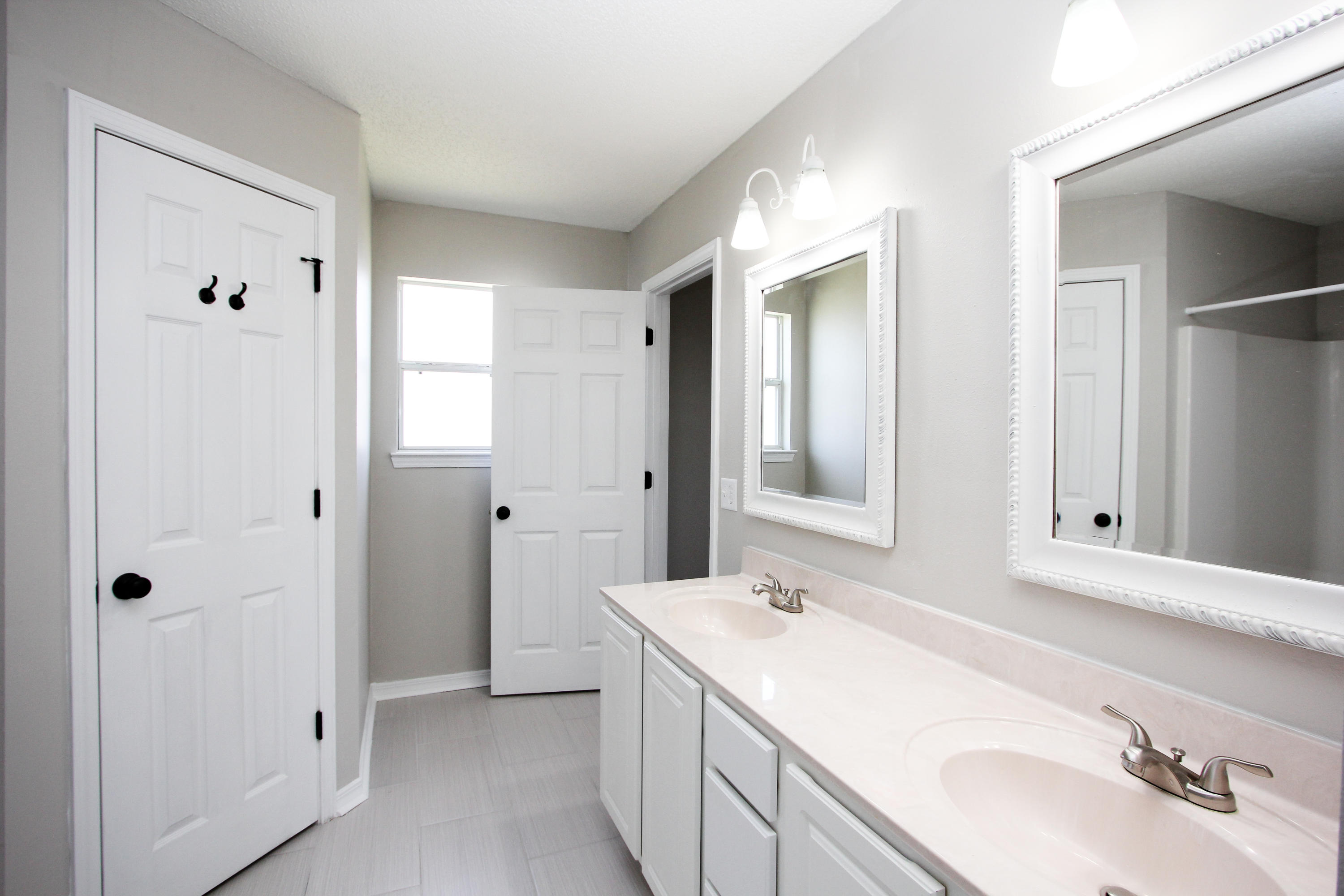 COUNTRYVIEW ESTATES 10TH ADDN - Residential