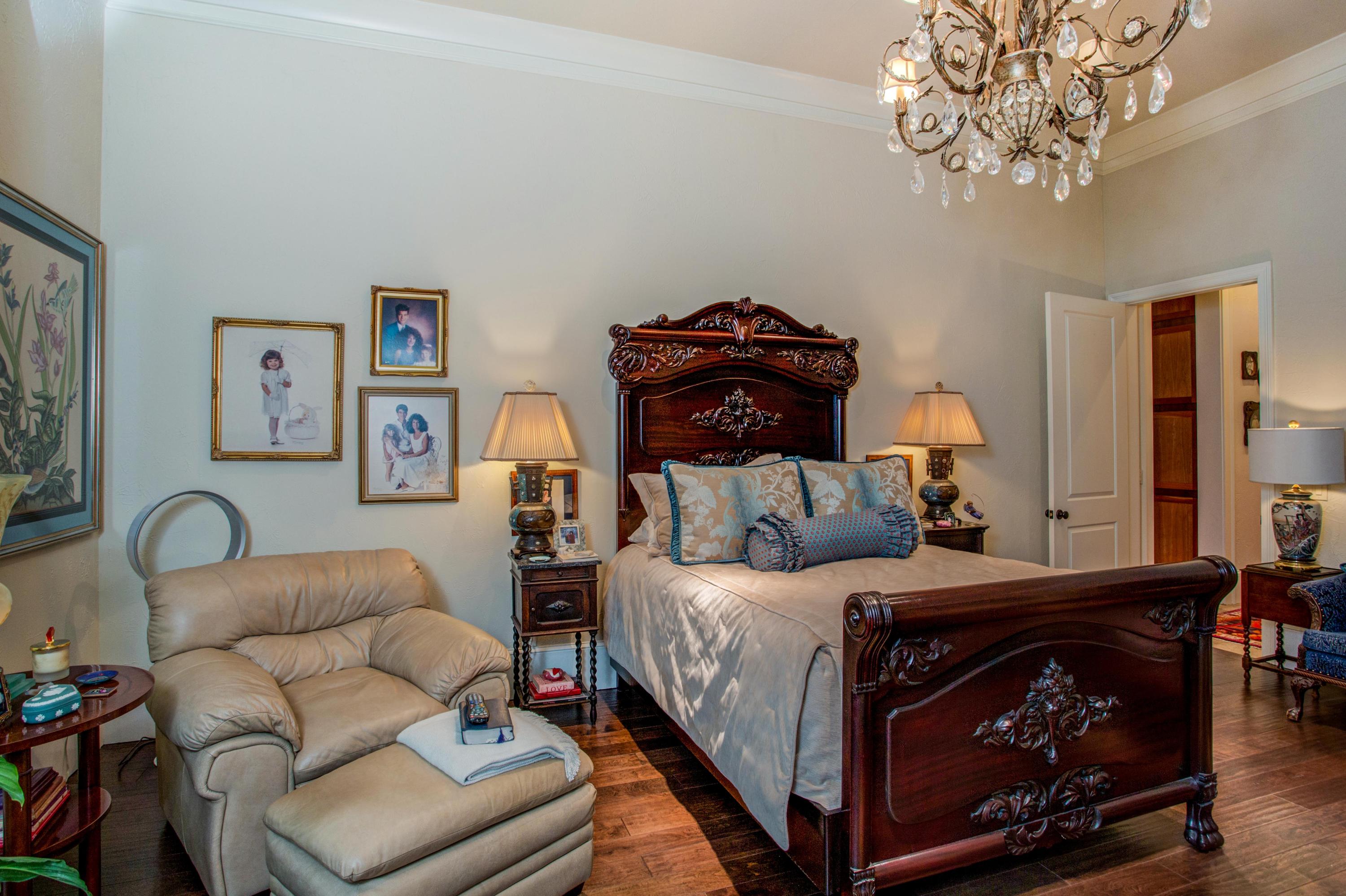 BURNT PINE - Residential