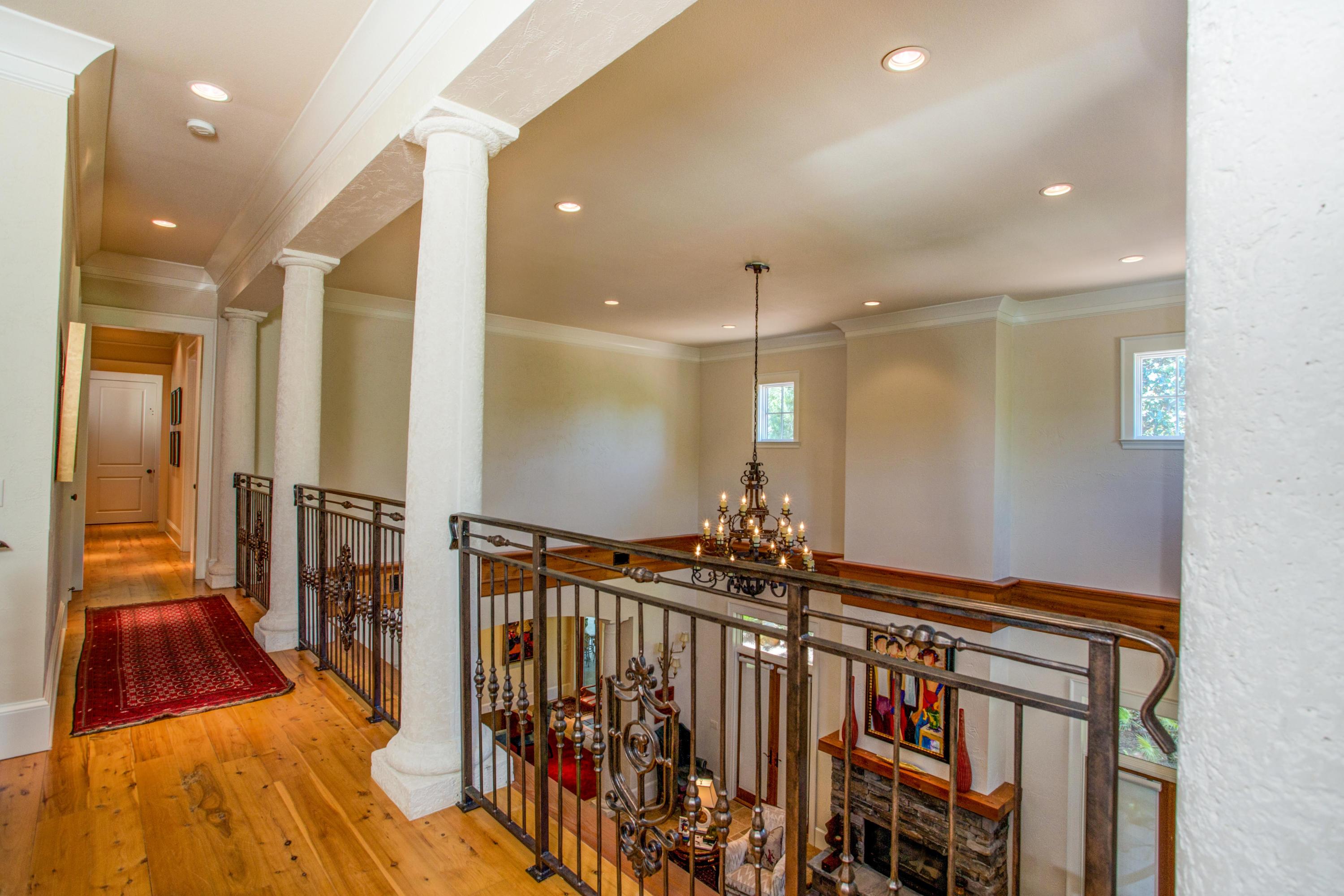 BURNT PINE - Residential