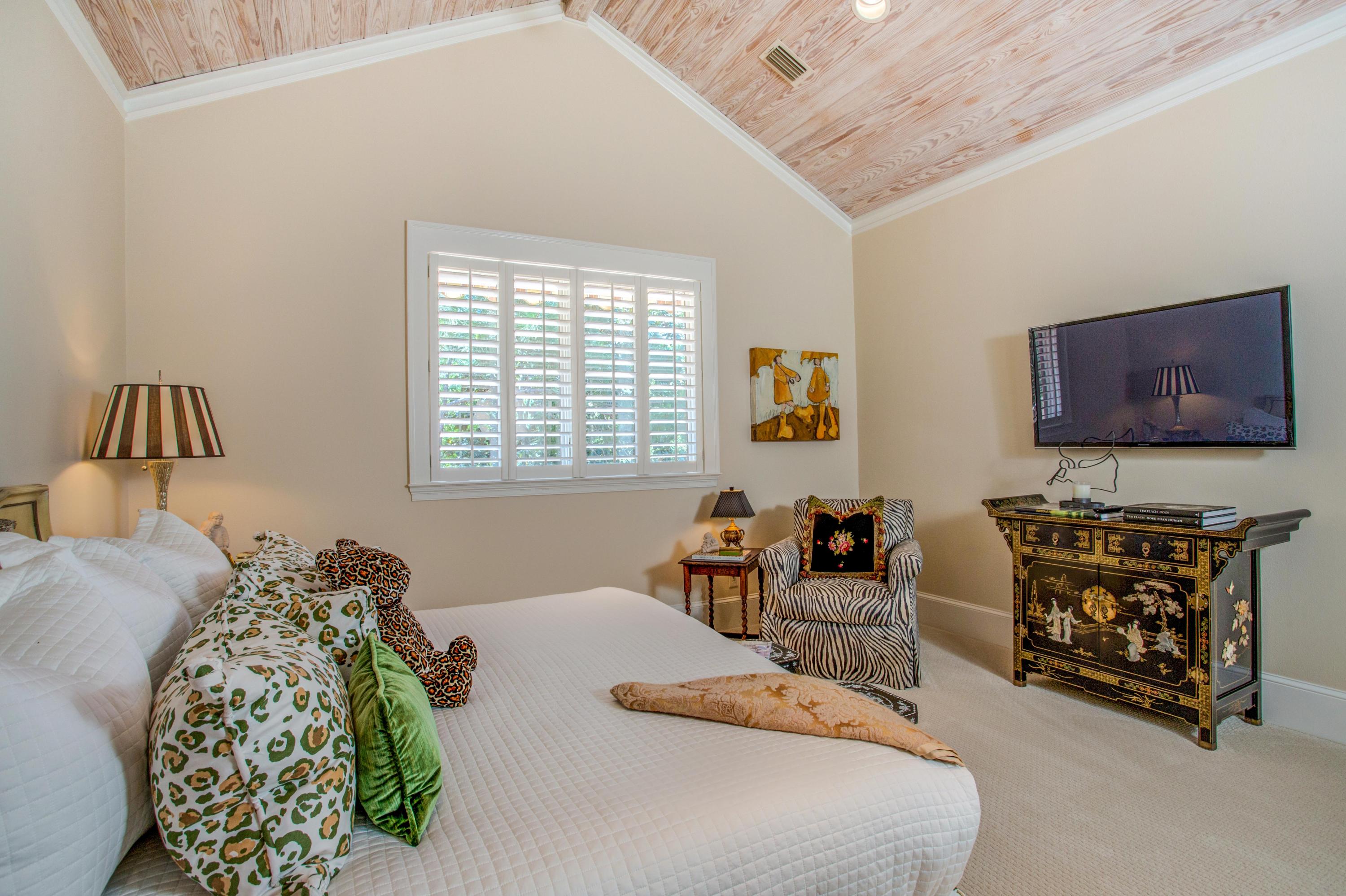 BURNT PINE - Residential