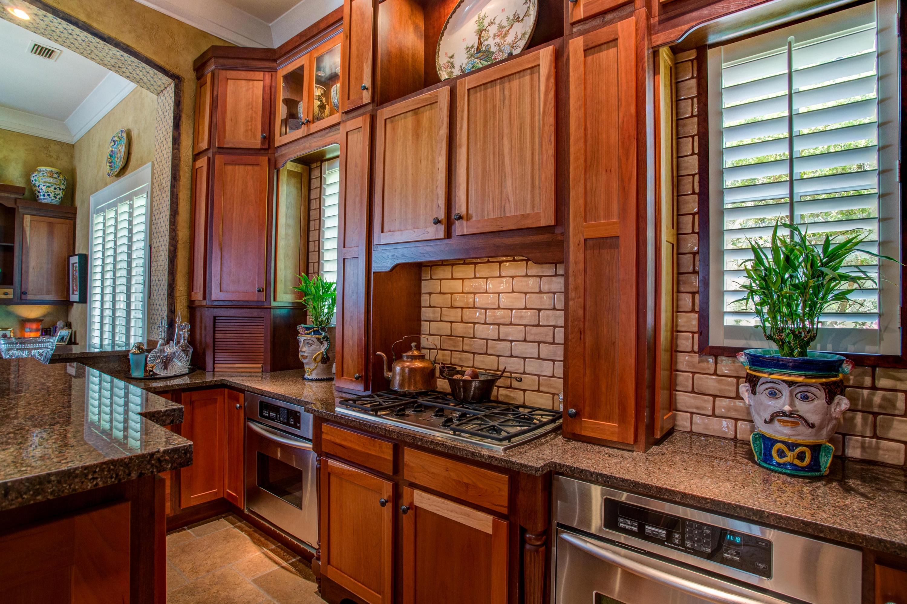 BURNT PINE - Residential