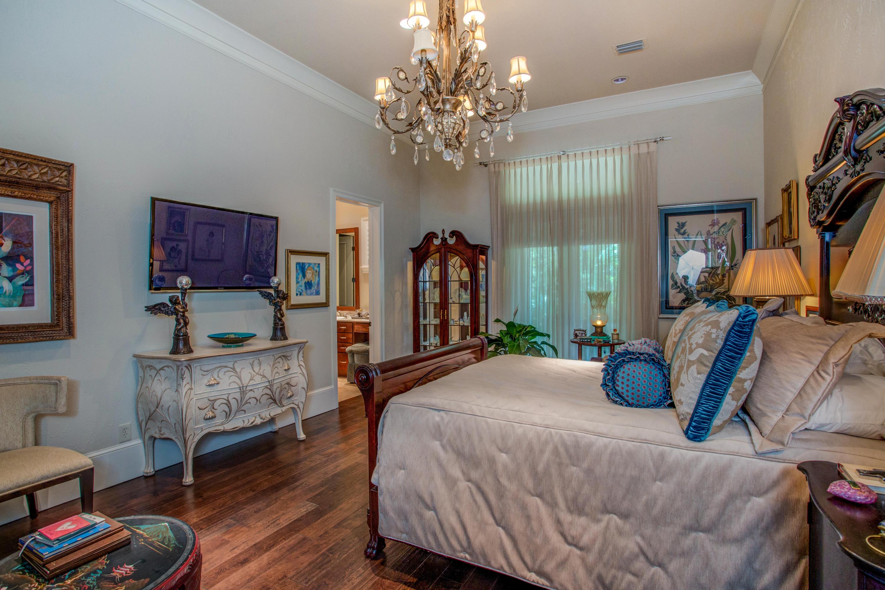 BURNT PINE - Residential