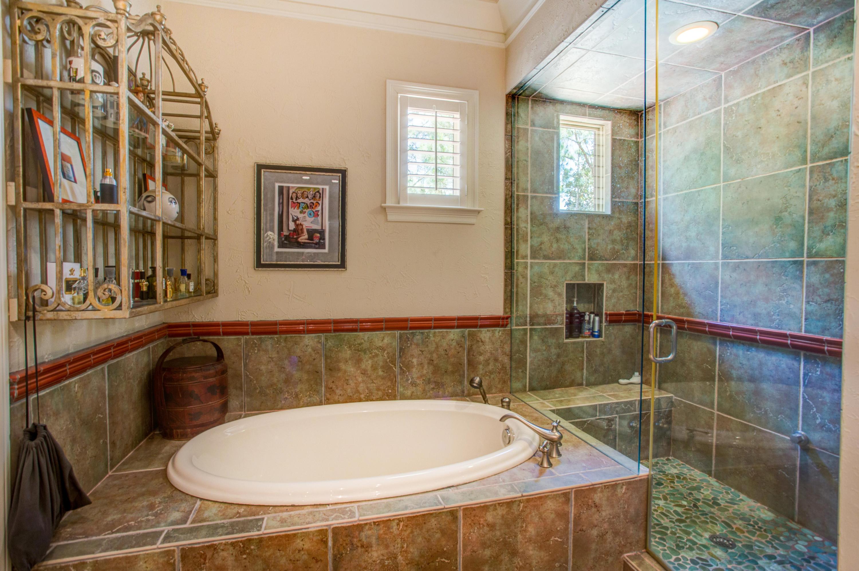 BURNT PINE - Residential