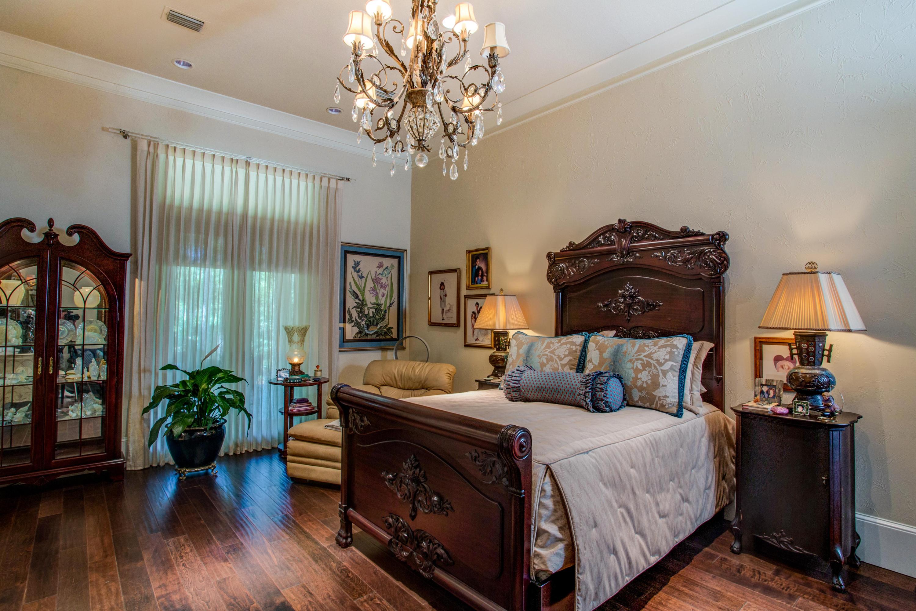 BURNT PINE - Residential