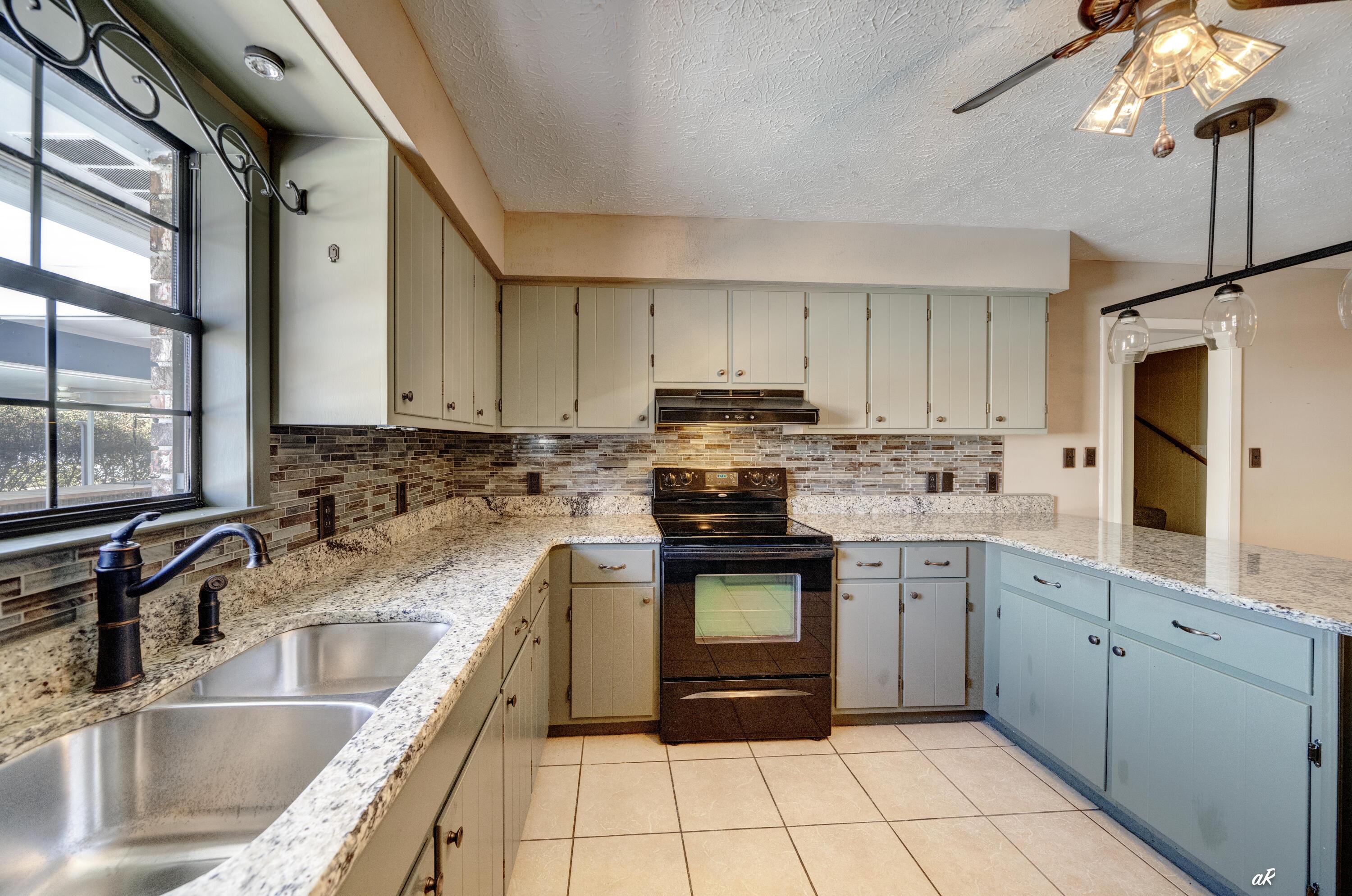 Deerpoint Lake Heights - Residential