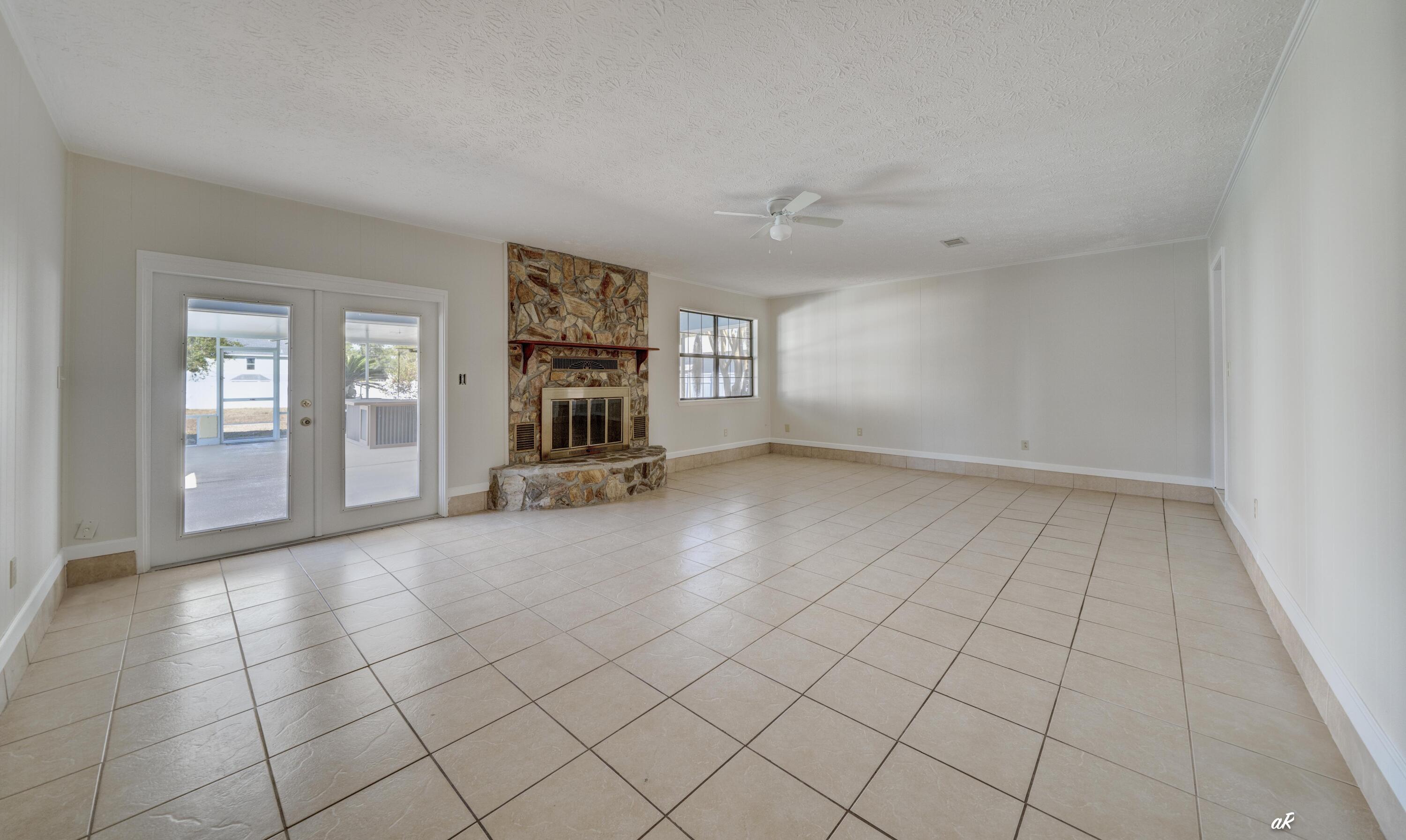 Deerpoint Lake Heights - Residential