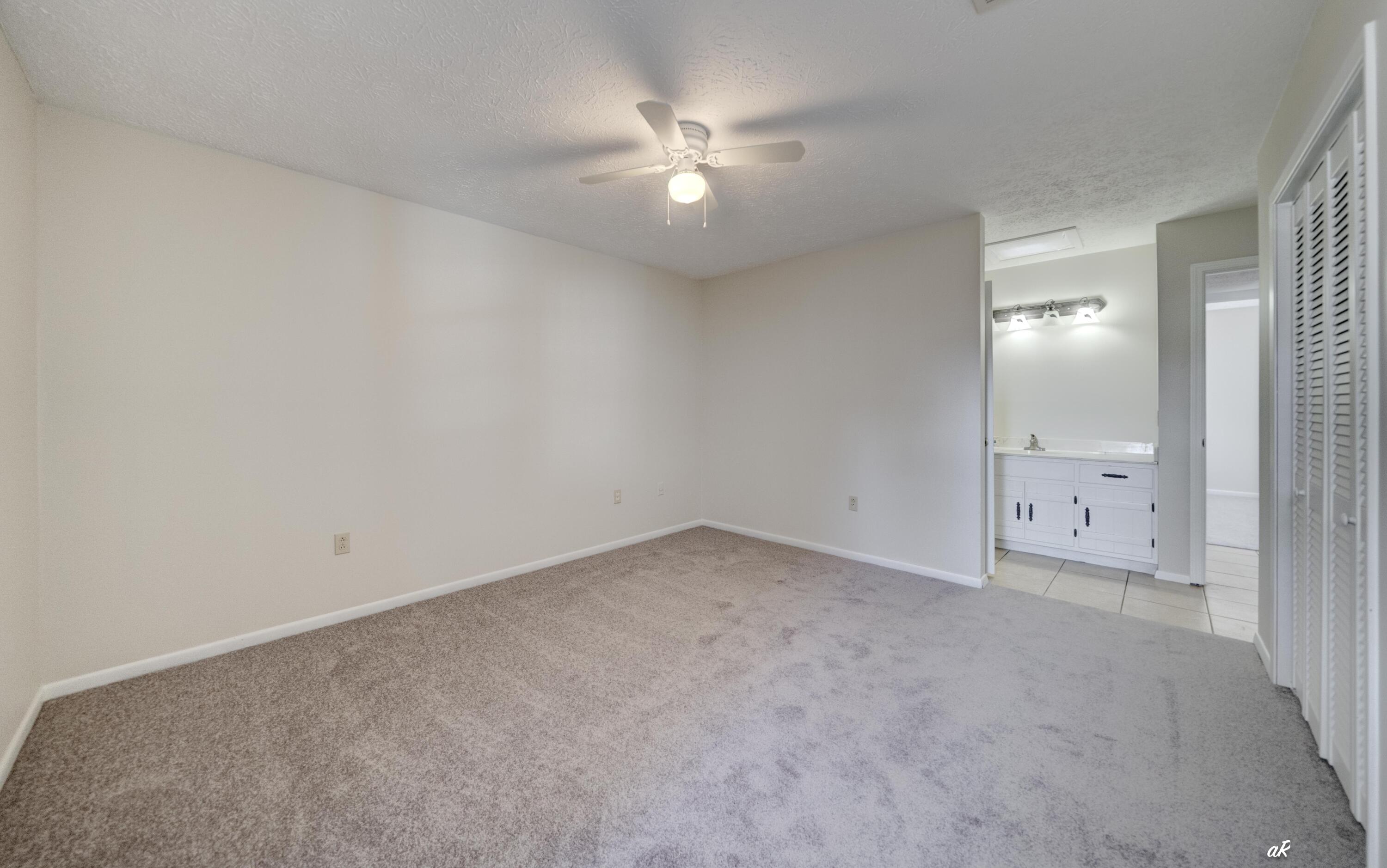 Deerpoint Lake Heights - Residential