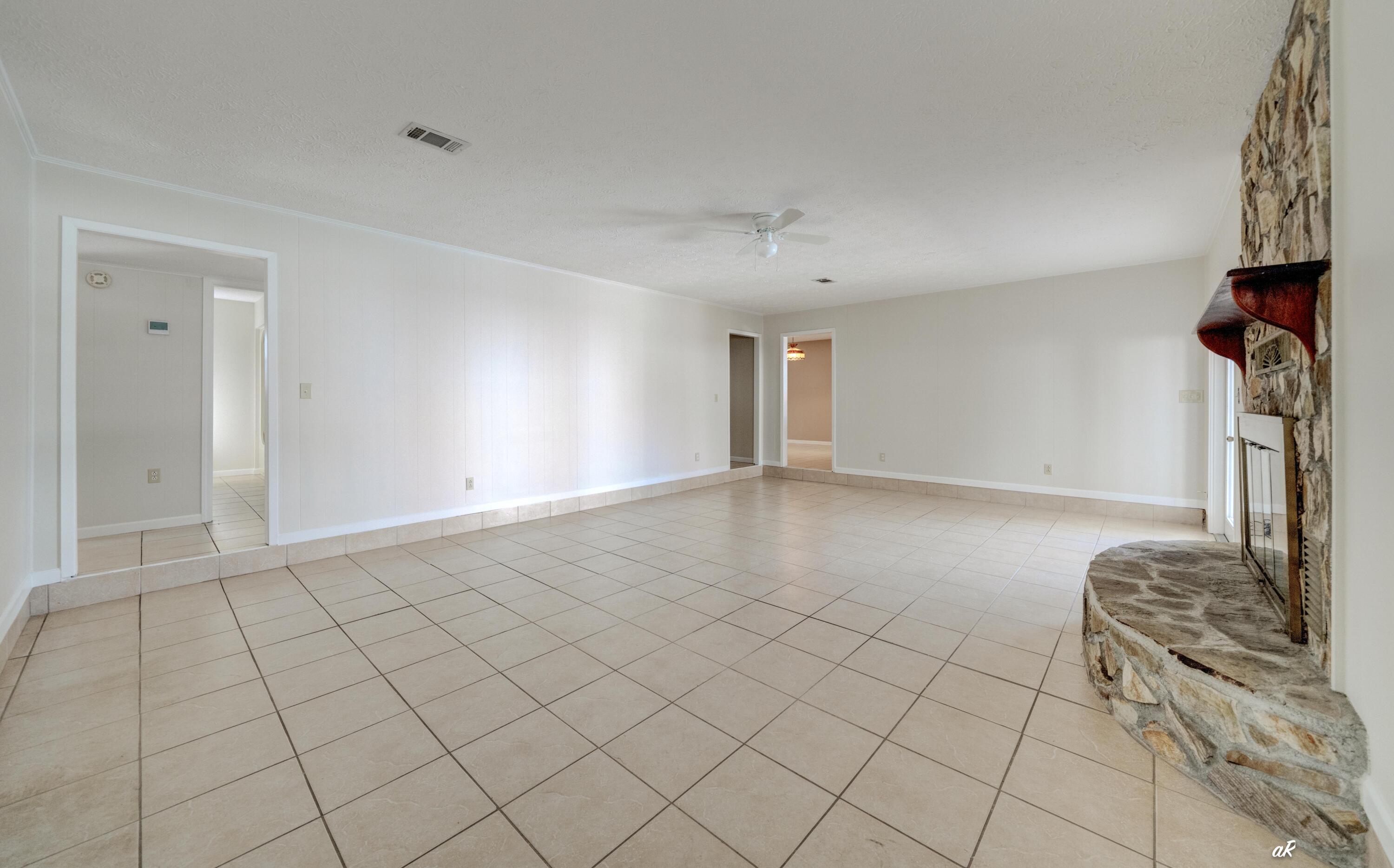 Deerpoint Lake Heights - Residential