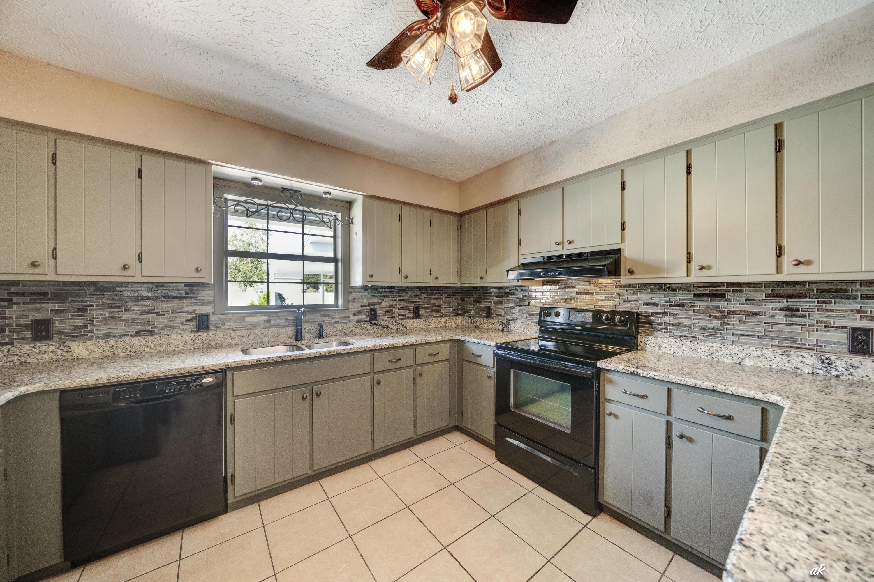 Deerpoint Lake Heights - Residential