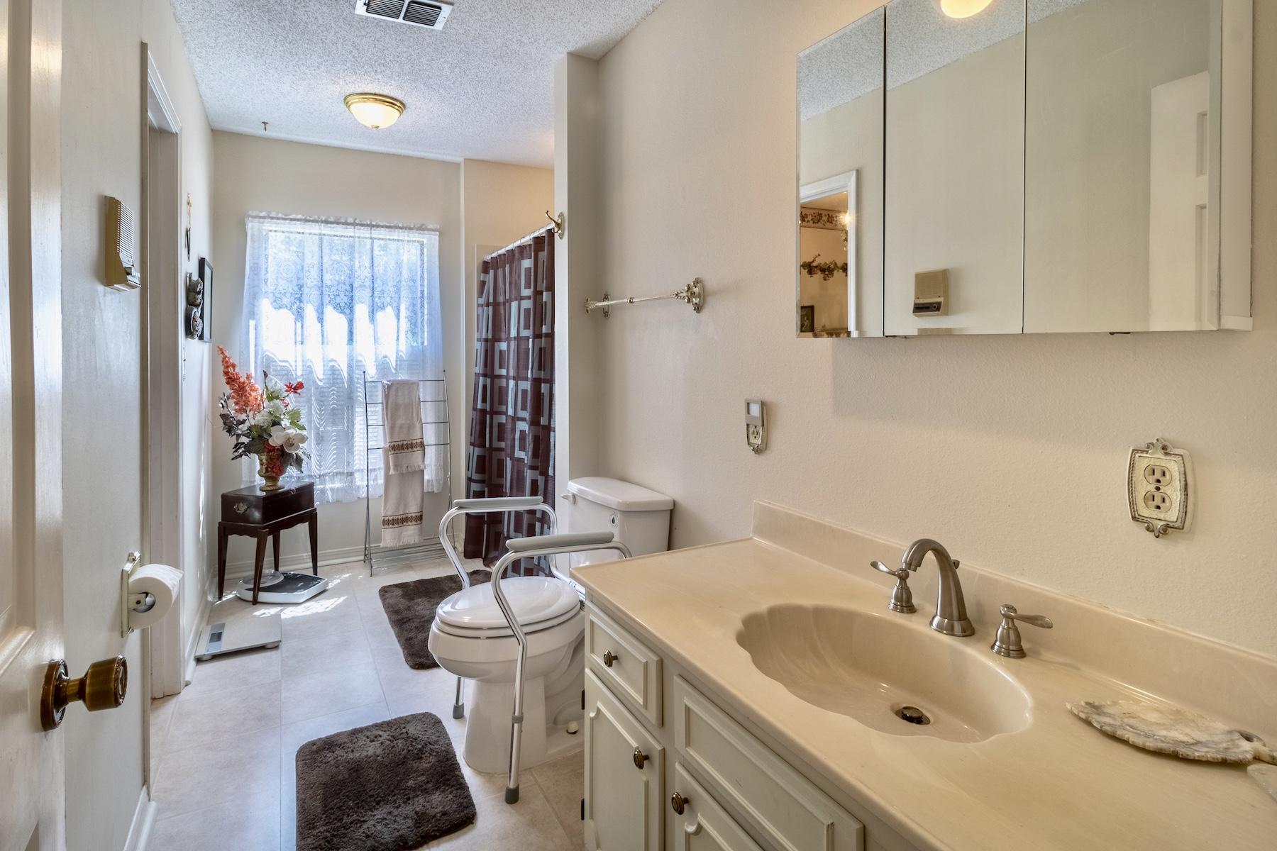 HEWETT BAYOU - Residential