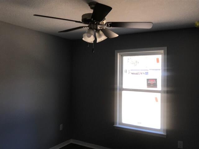 ADAMS POWELL S/D LOT 25 BLK J - Residential