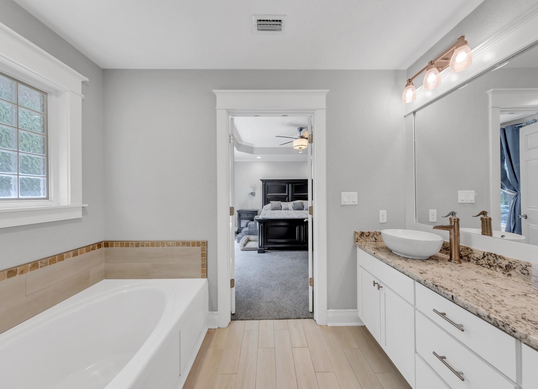 KENNEDY LAKES 1ST ADDN - Residential Lease