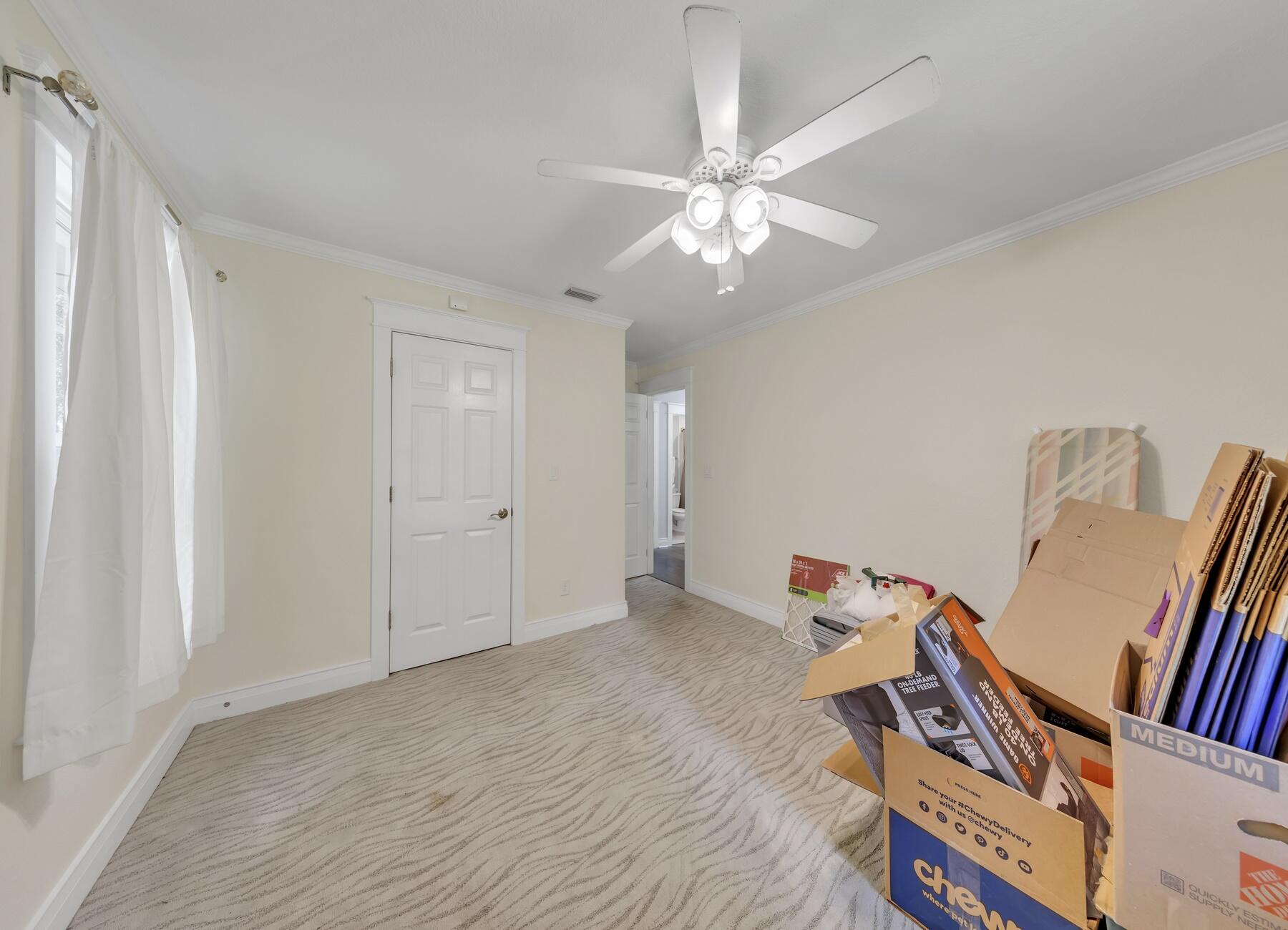 KENNEDY LAKES 1ST ADDN - Residential Lease