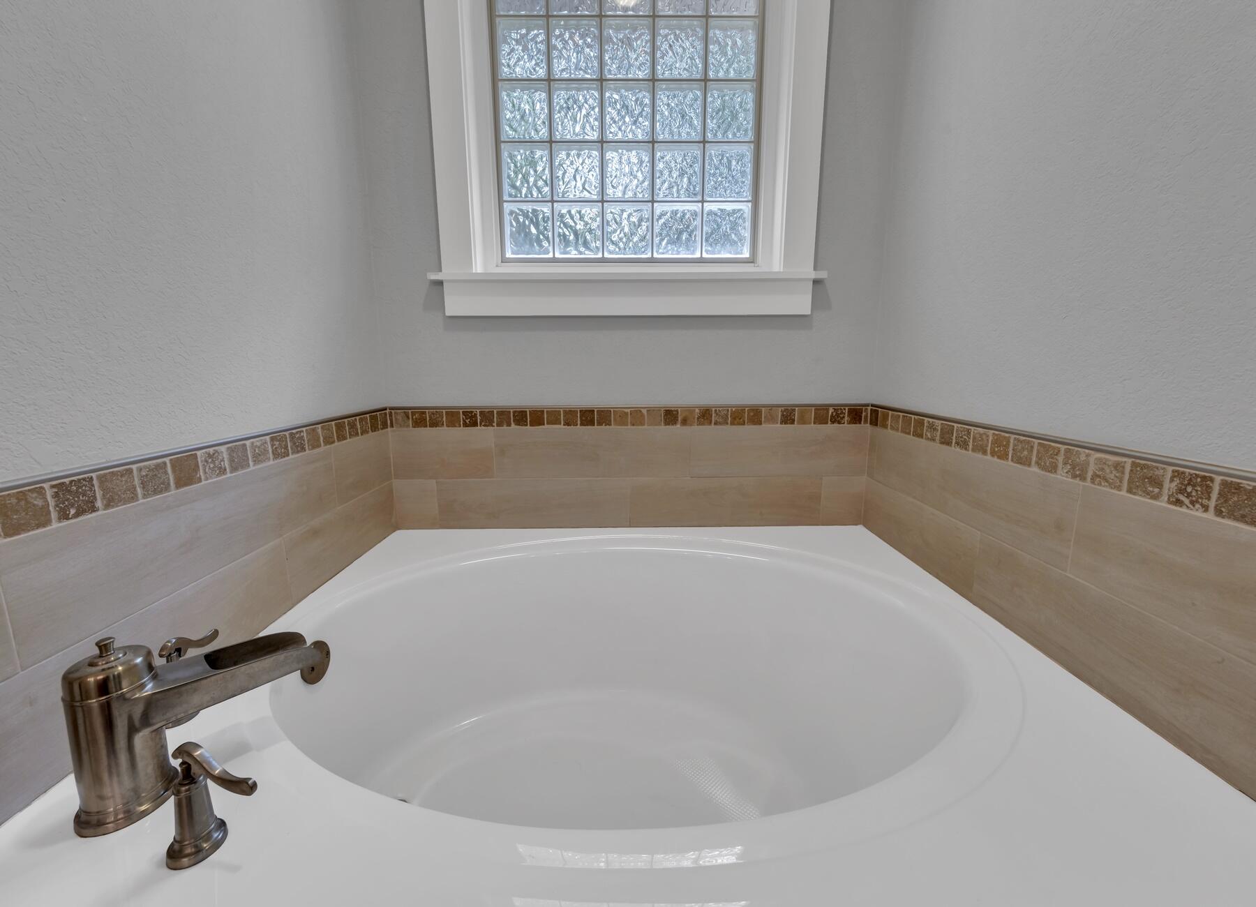 KENNEDY LAKES 1ST ADDN - Residential Lease