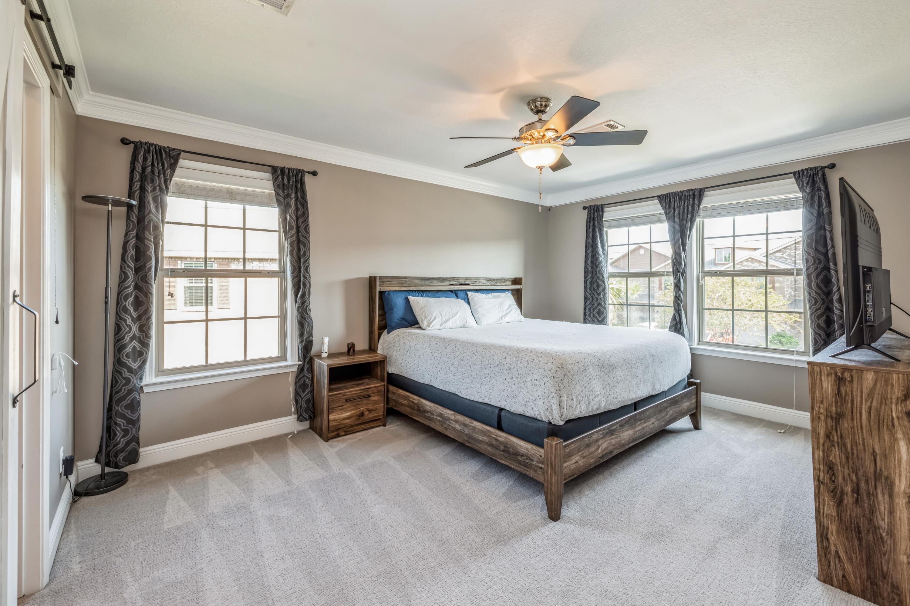 RESERVE POINTE - Residential