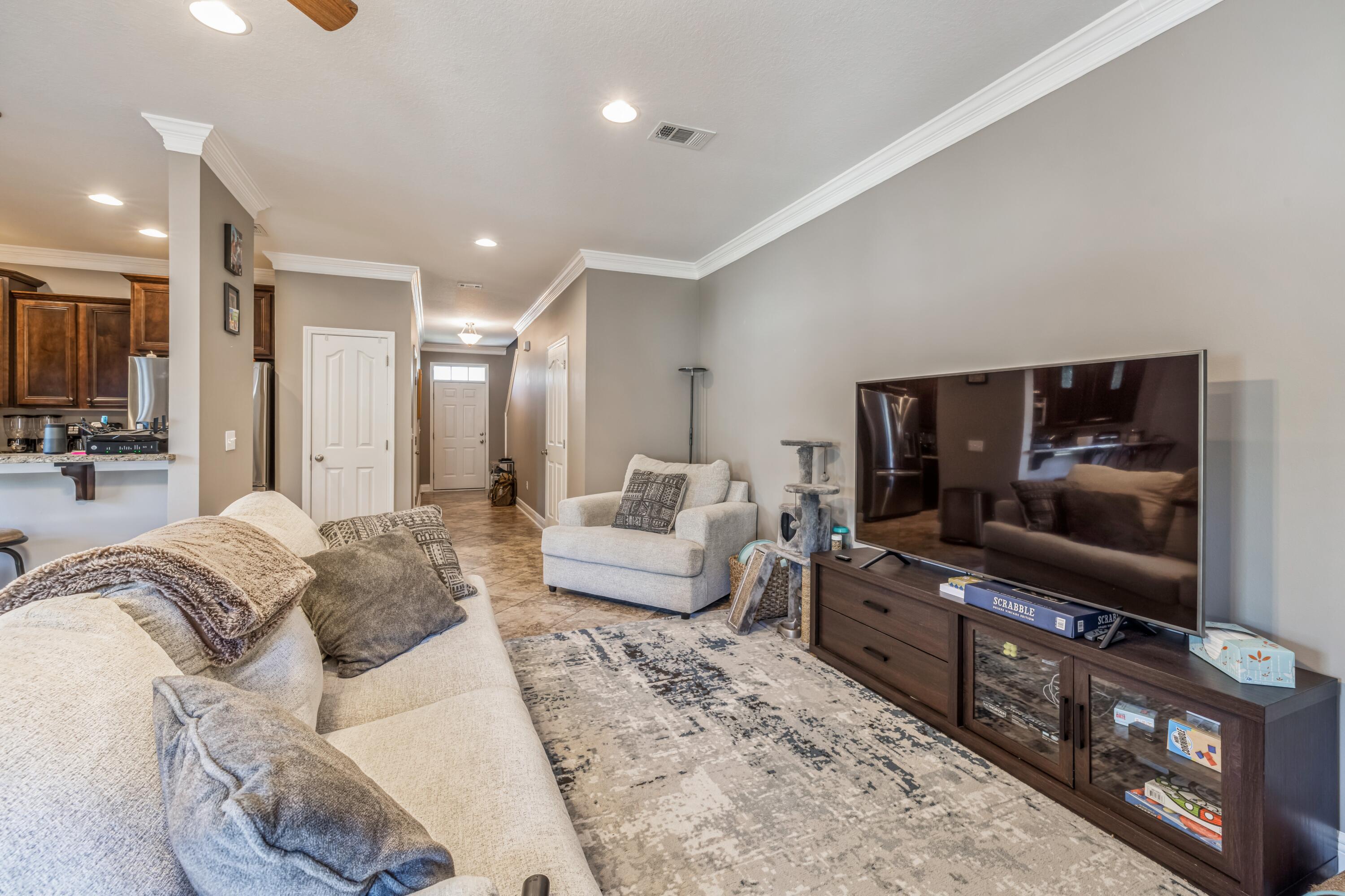 RESERVE POINTE - Residential