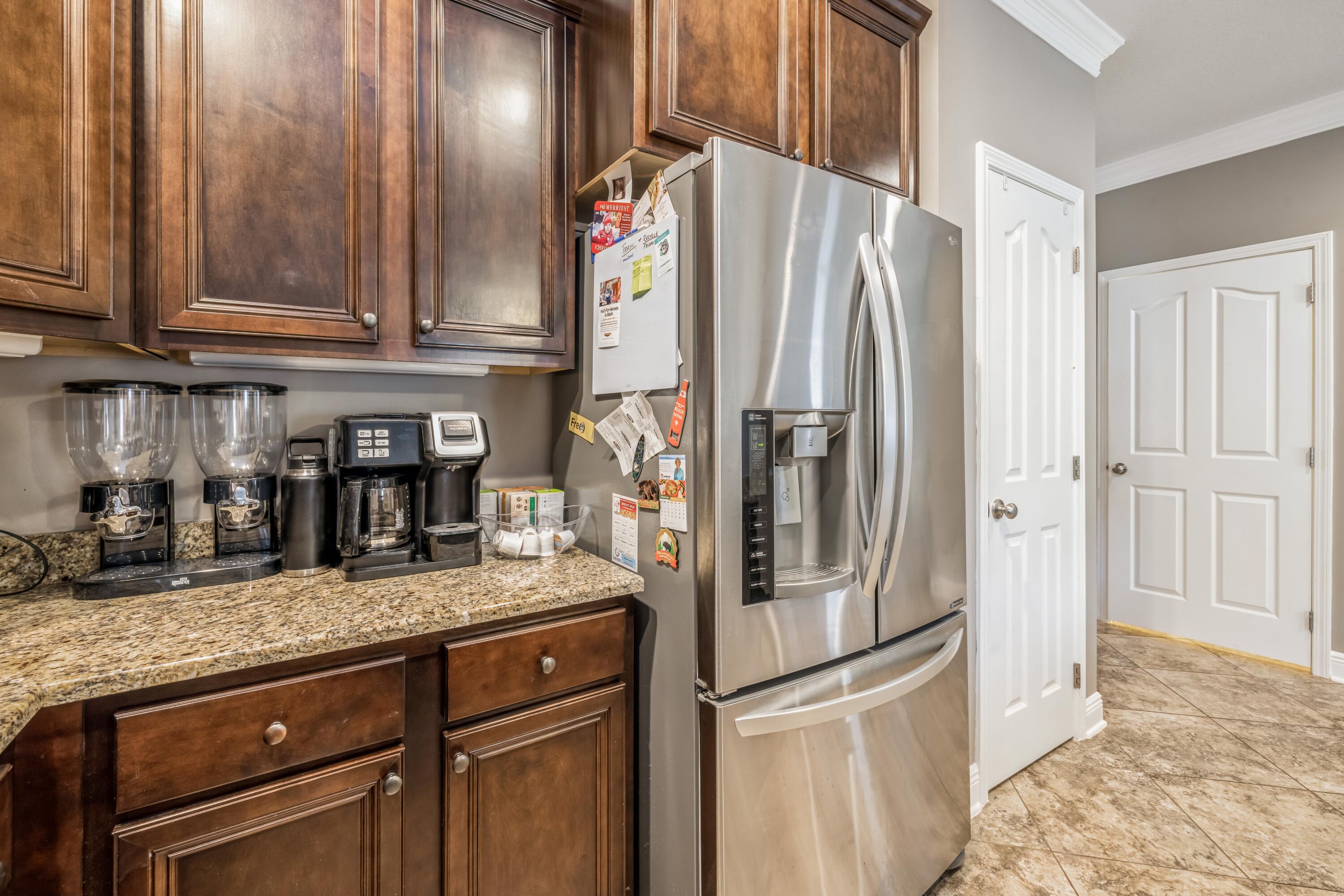 RESERVE POINTE - Residential