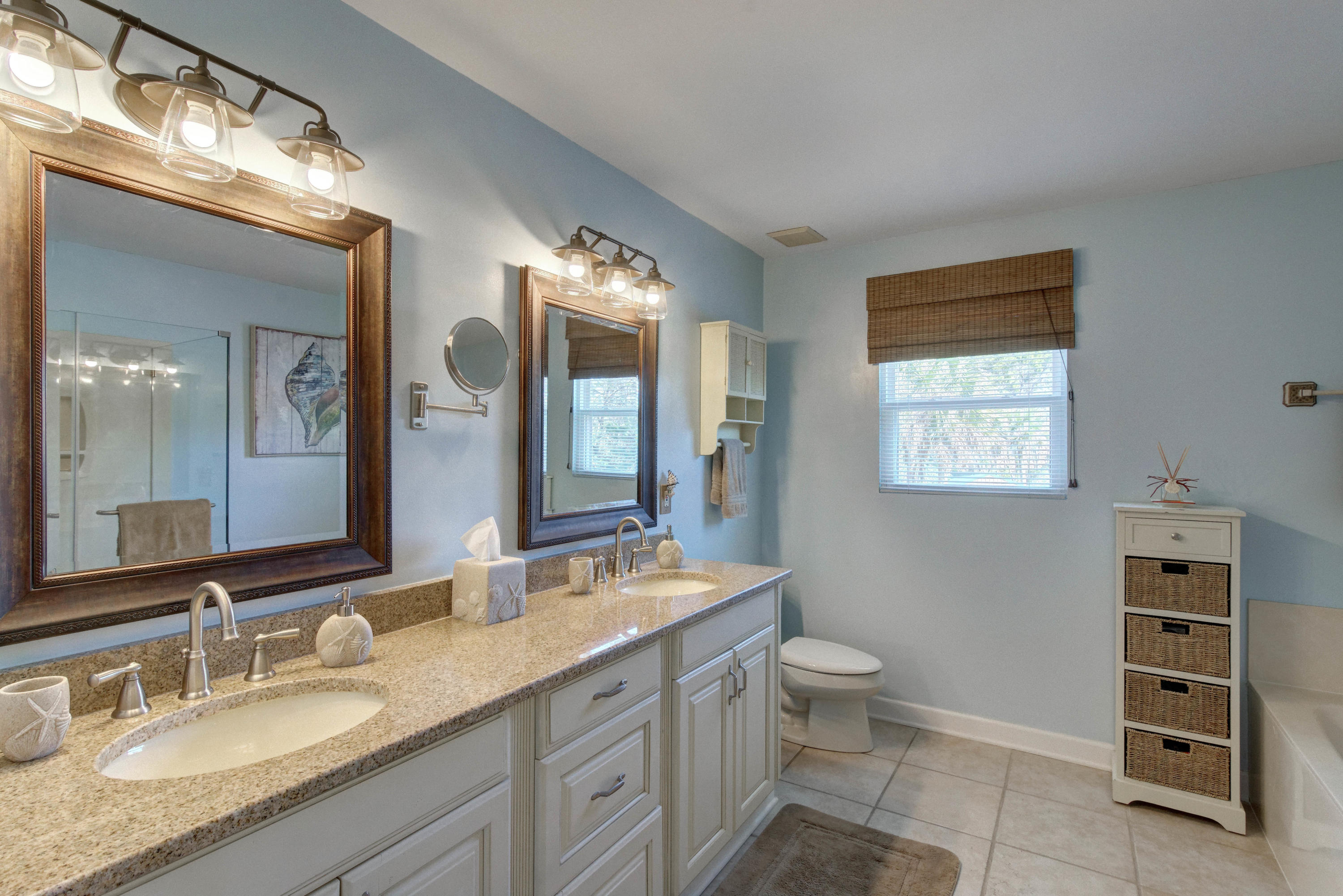 EASTERN LAKE ESTATES - Residential