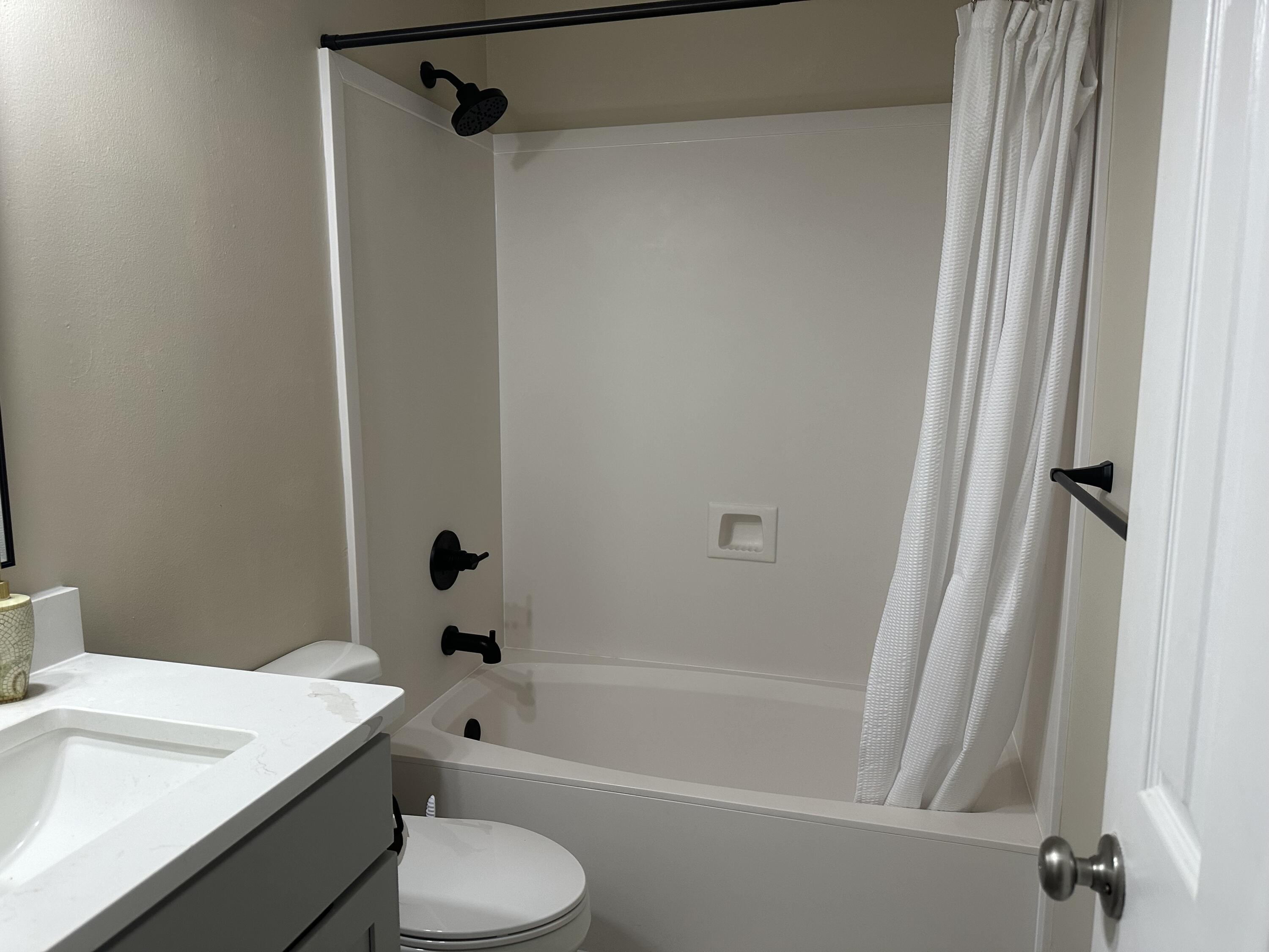 FELICITY PLACE LOT 2 - Residential Lease