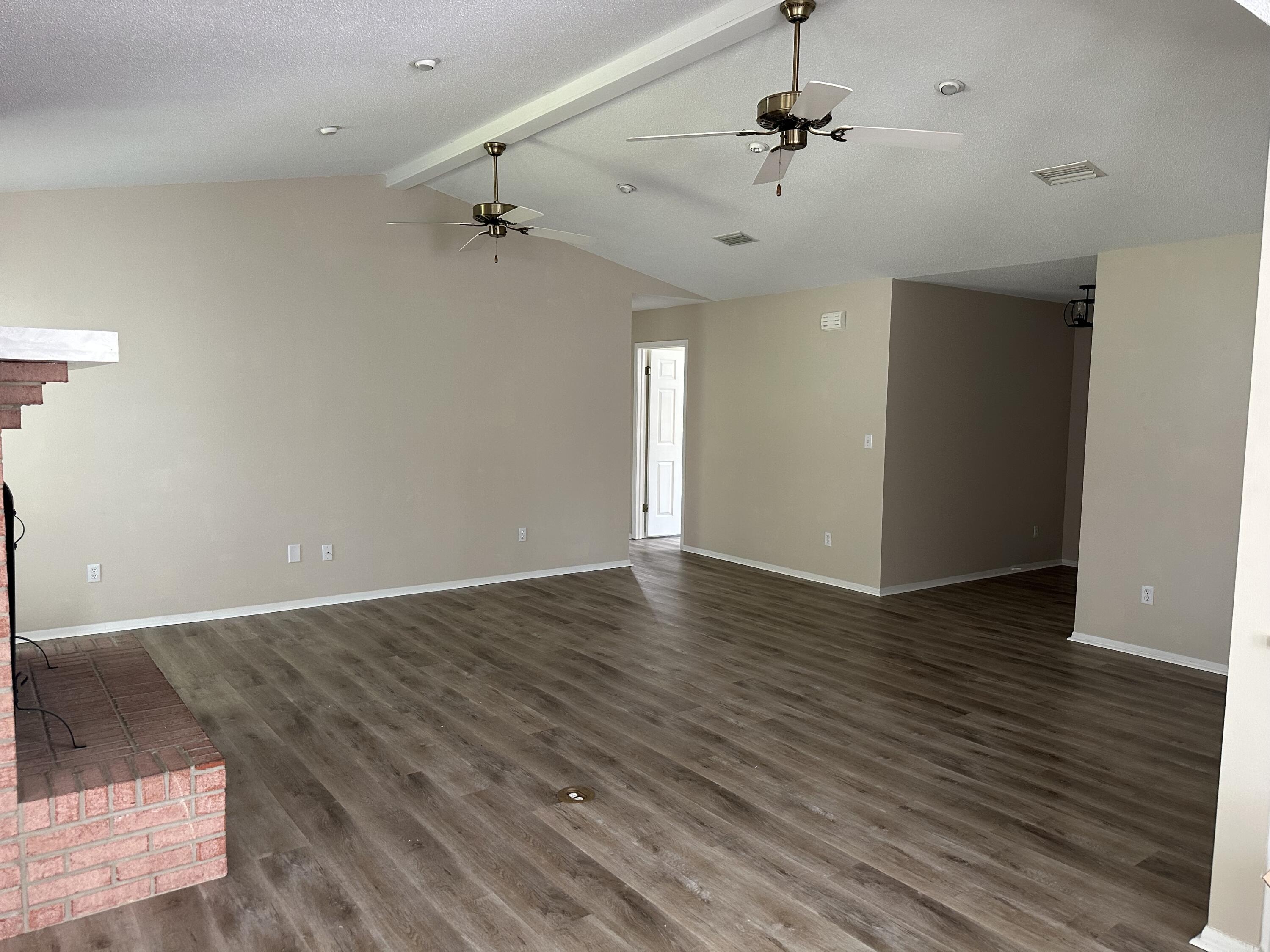 FELICITY PLACE LOT 2 - Residential Lease