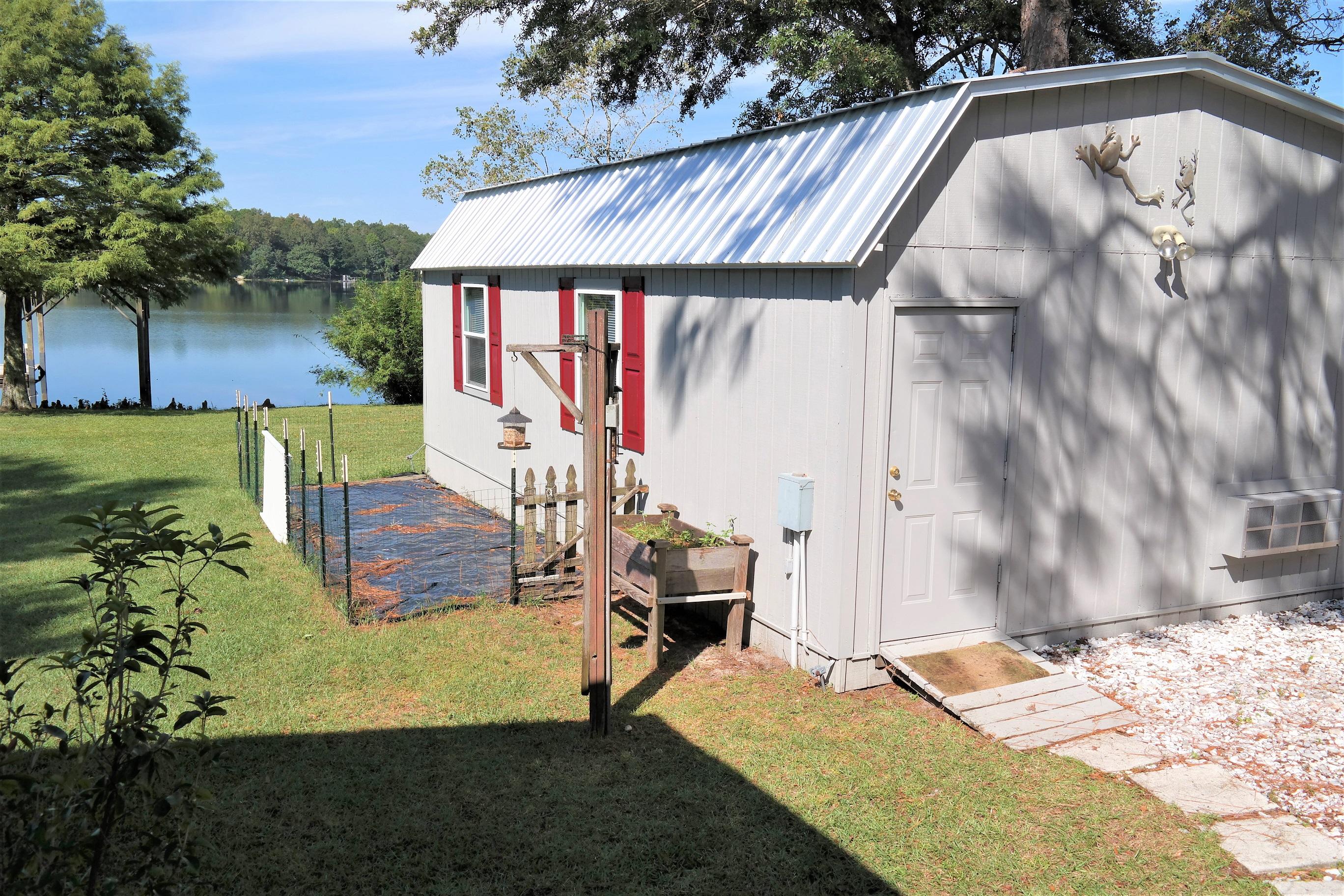 PARADISE ISLAND - Residential