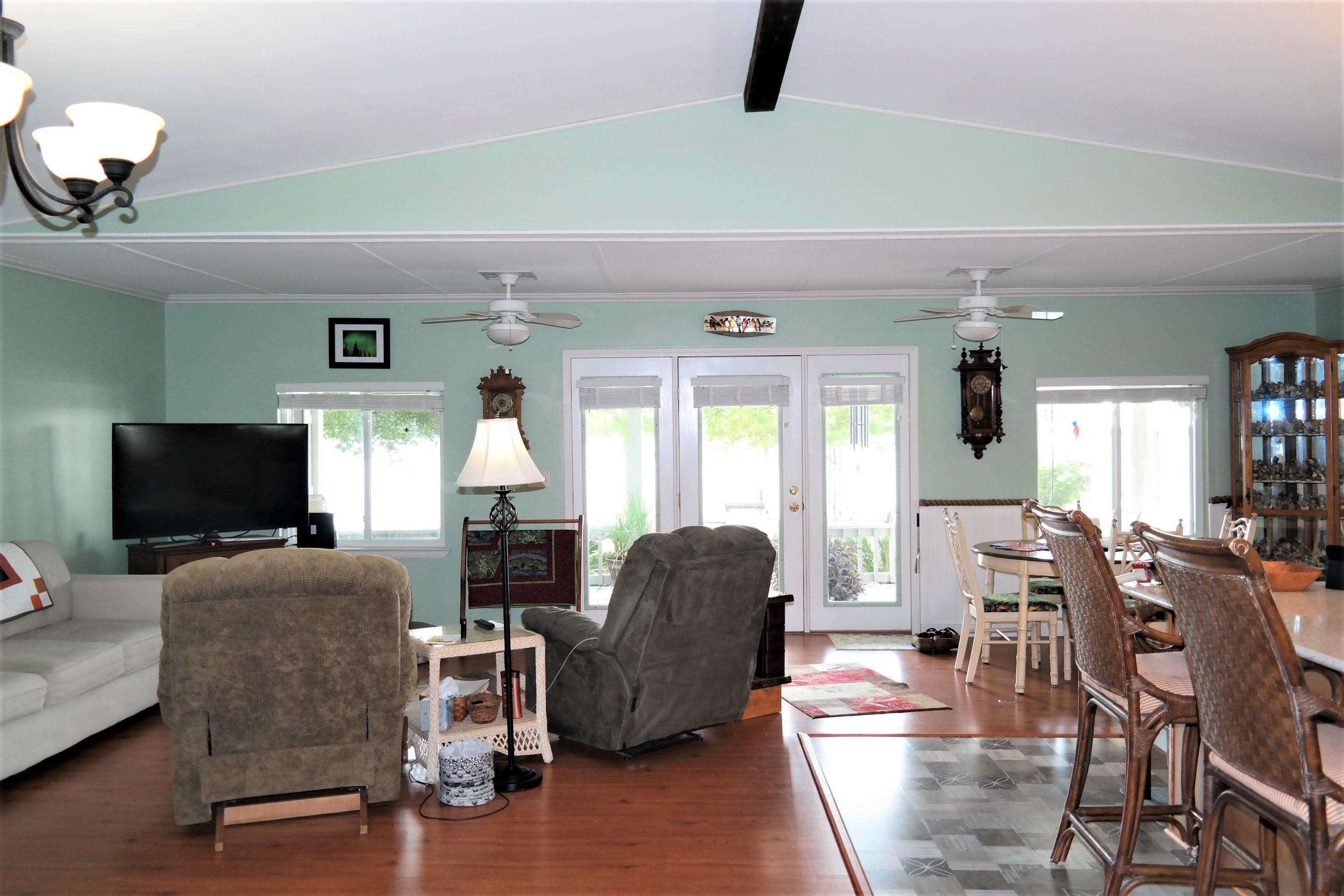 PARADISE ISLAND - Residential