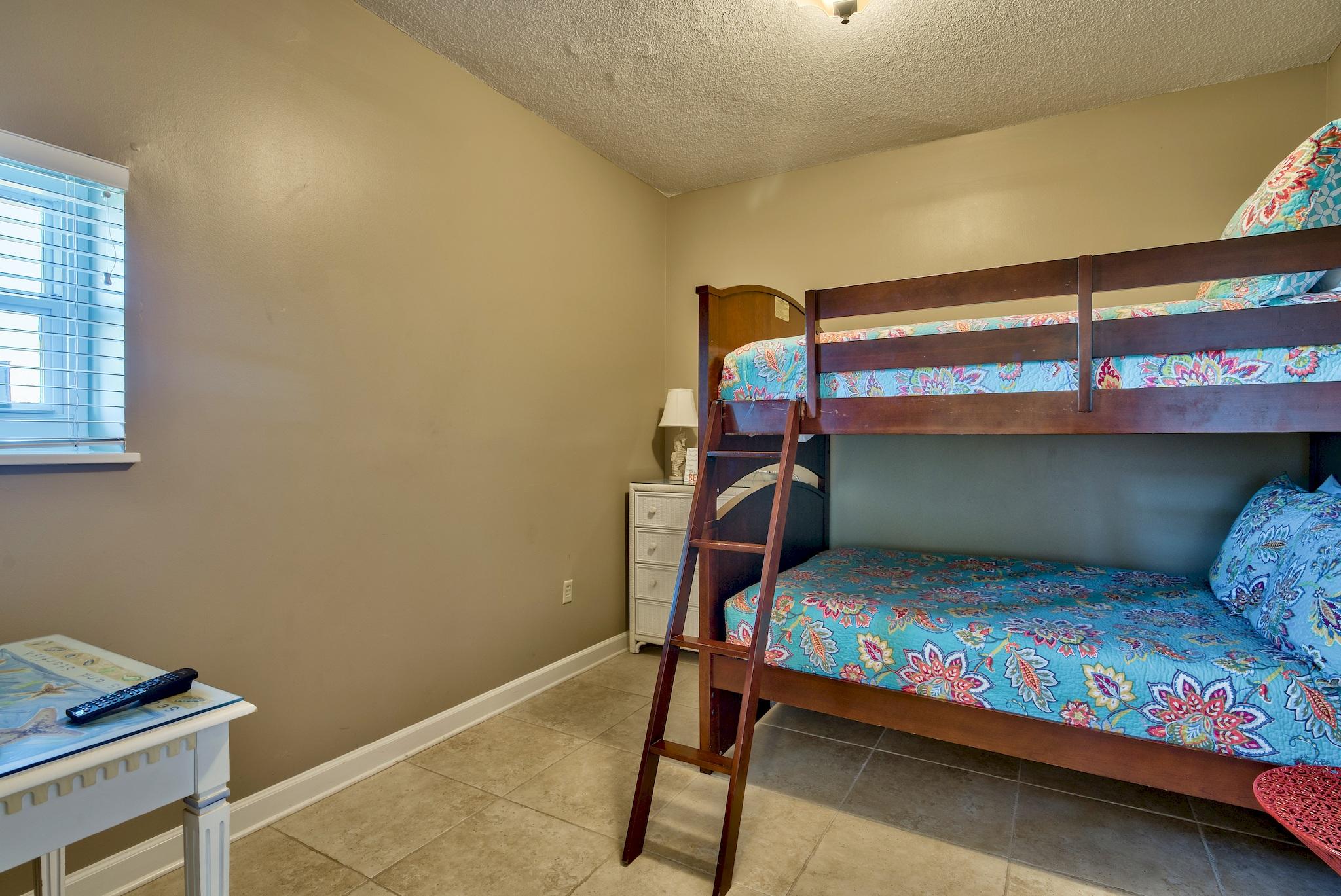 TIDES AT TOPS'L - Residential