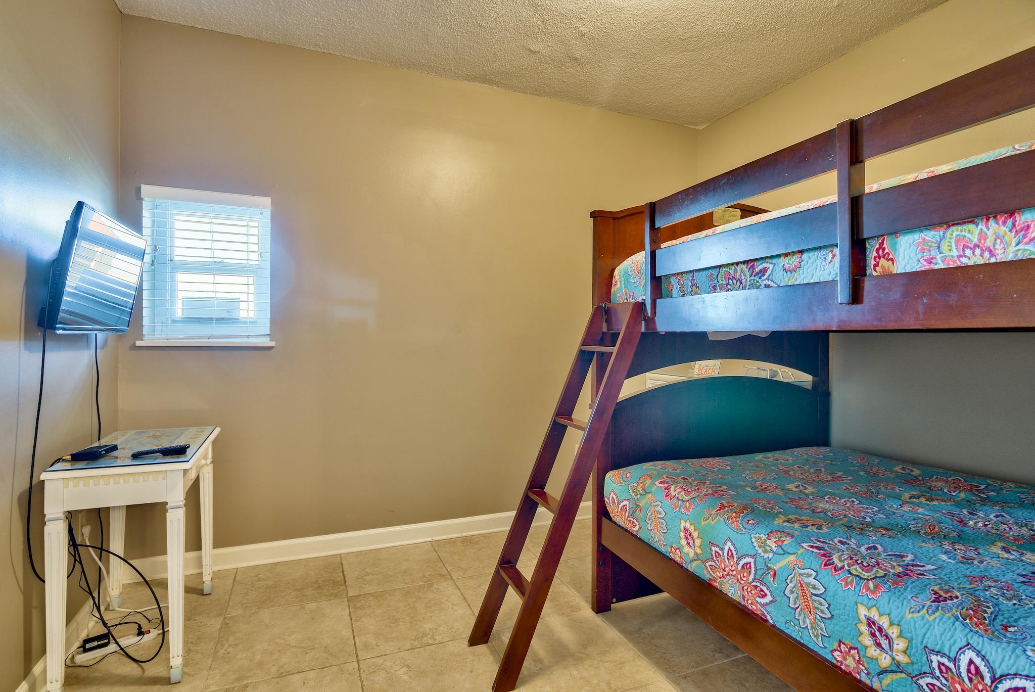 TIDES AT TOPS'L - Residential
