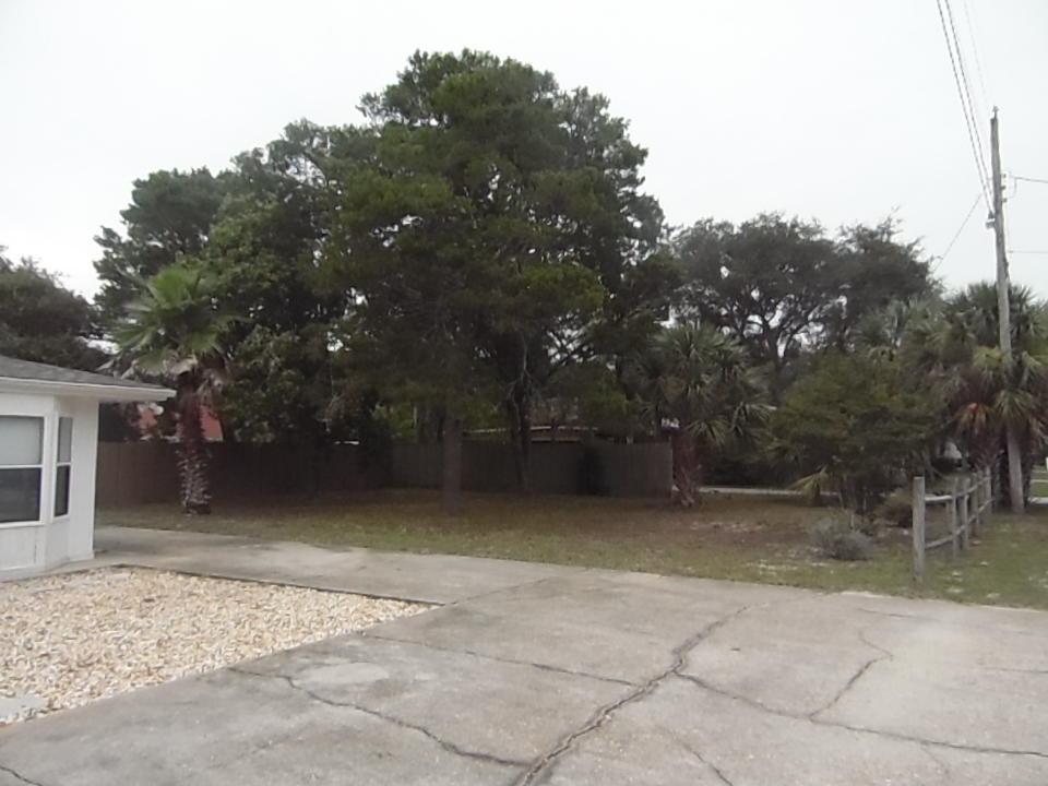 RIVIERA BEACH - Residential