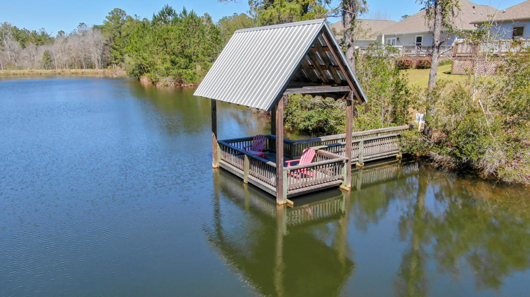 LAGRANGE LANDING - Land