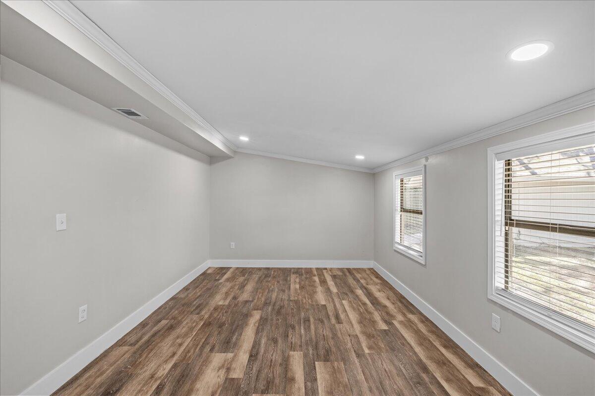 CAROL ANNE MANOR - Residential