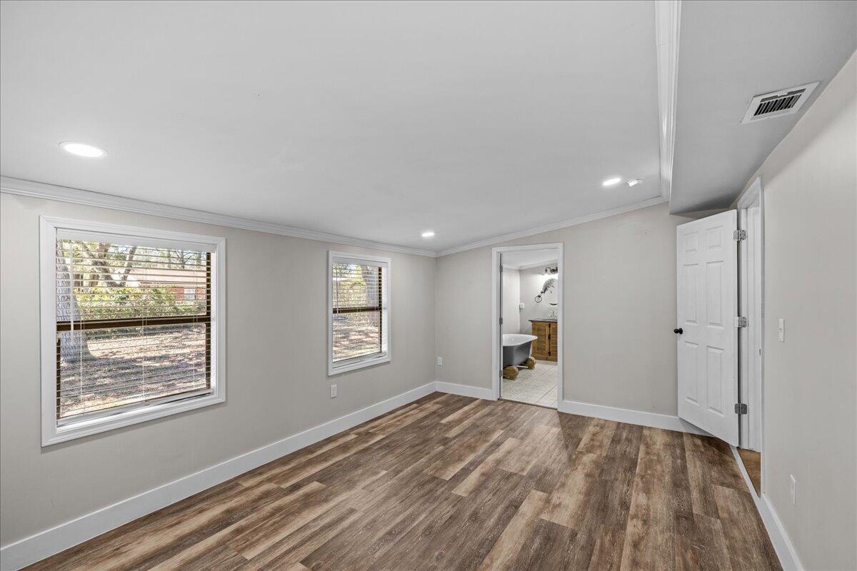 CAROL ANNE MANOR - Residential