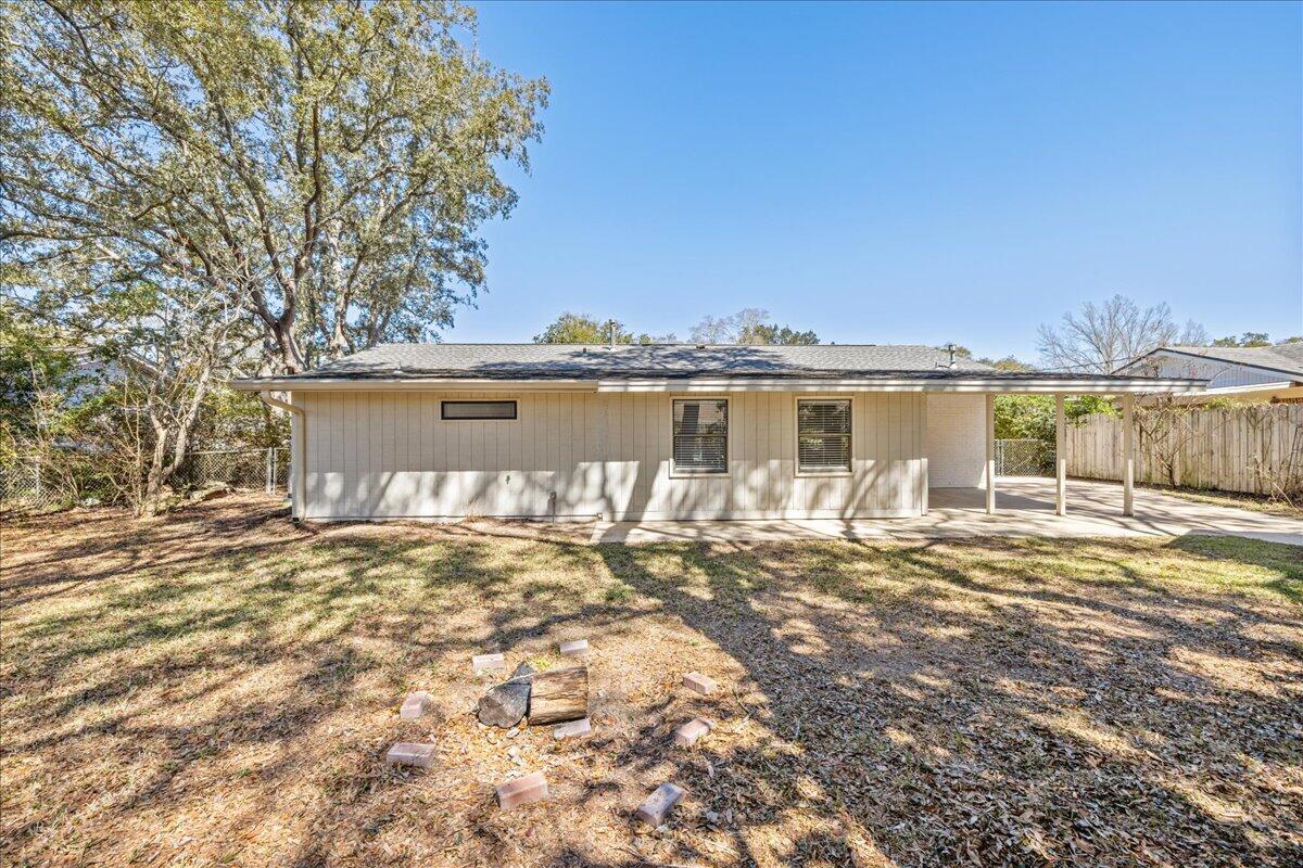 CAROL ANNE MANOR - Residential