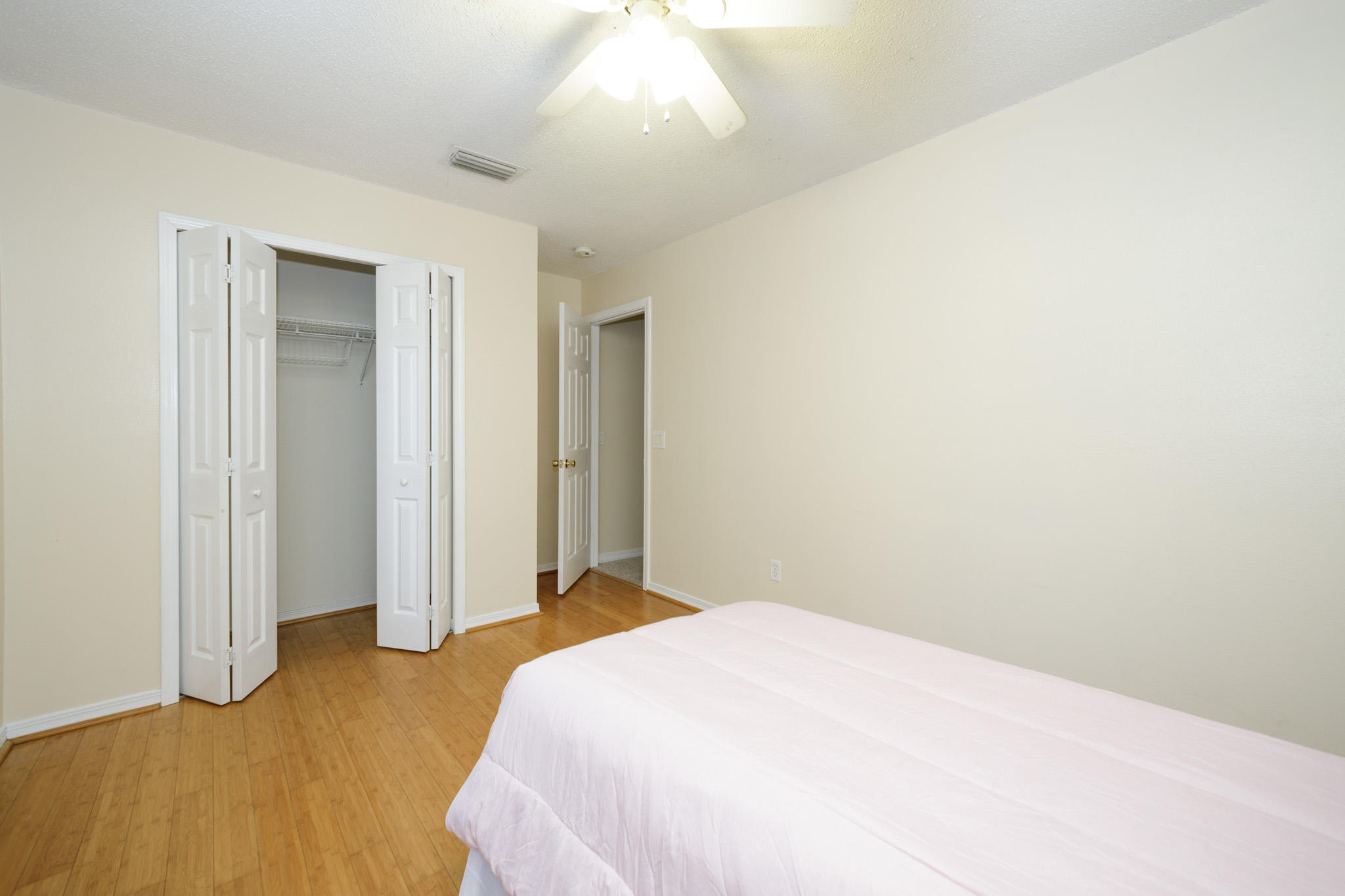 COUNTRYVIEW ESTATES 9TH ADDN - Residential