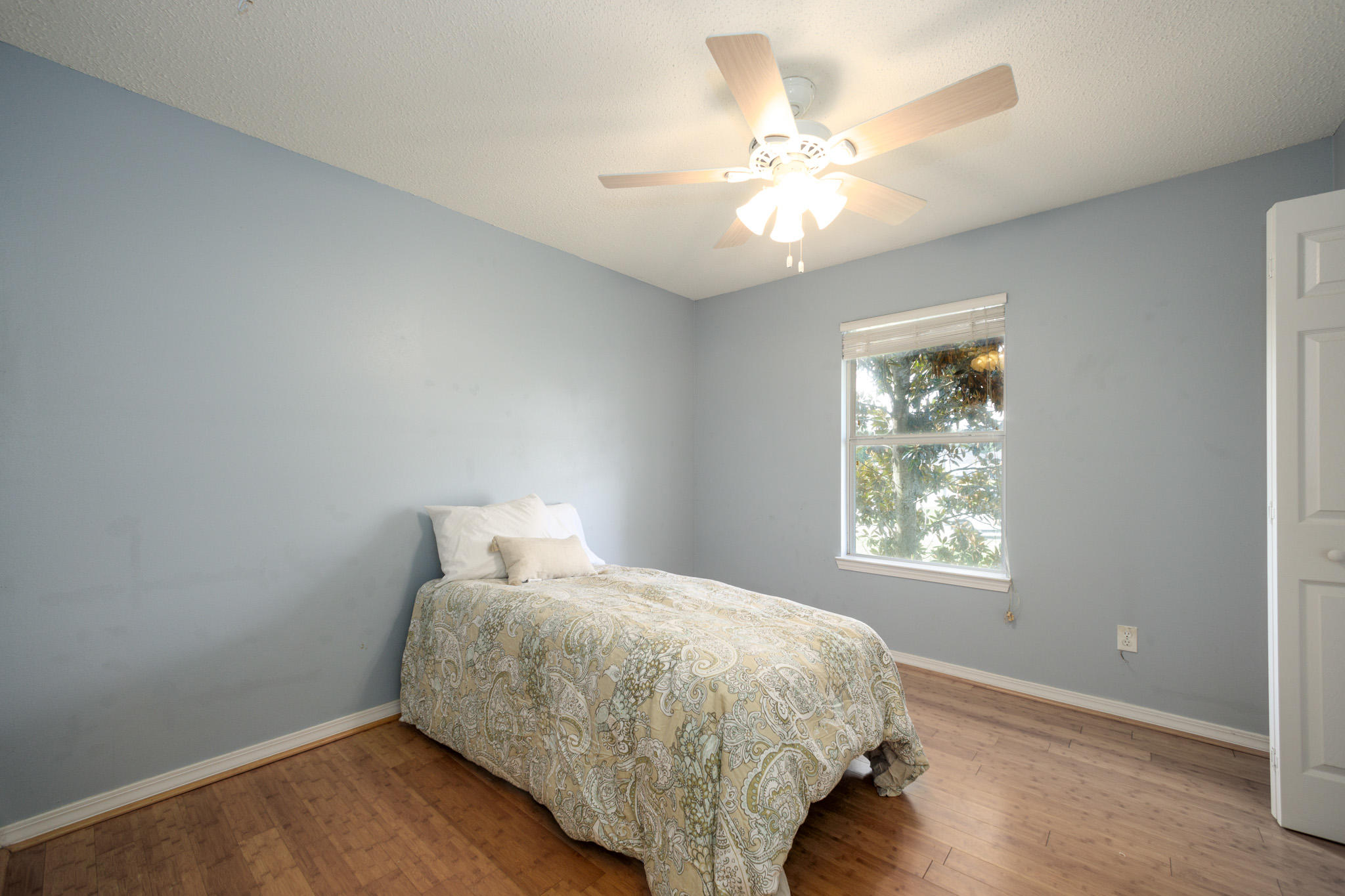 COUNTRYVIEW ESTATES 9TH ADDN - Residential