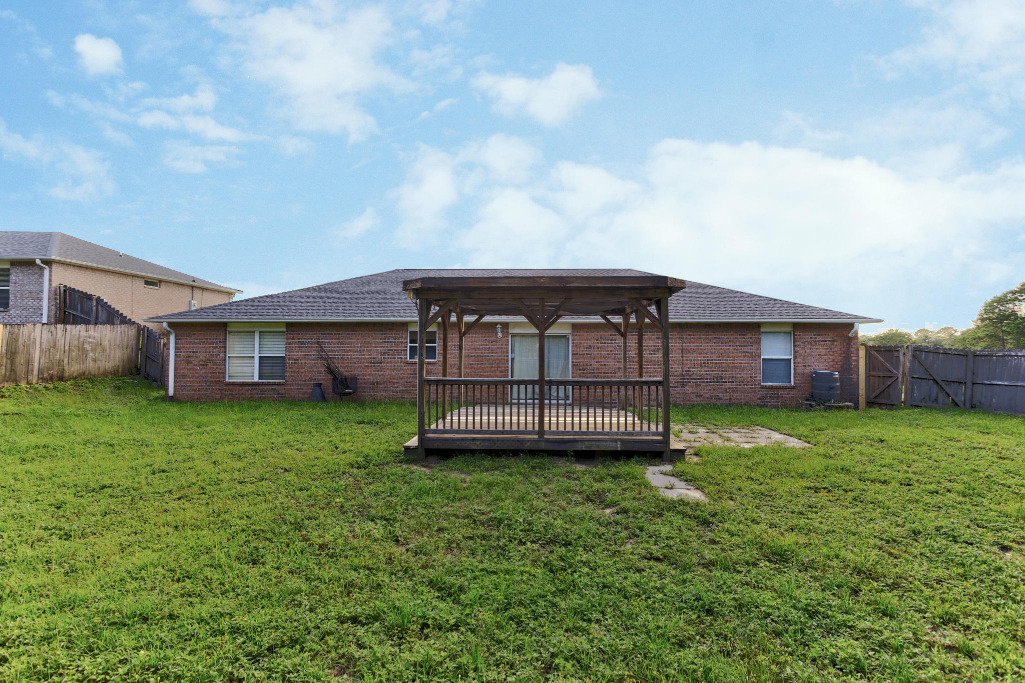 COUNTRYVIEW ESTATES 9TH ADDN - Residential