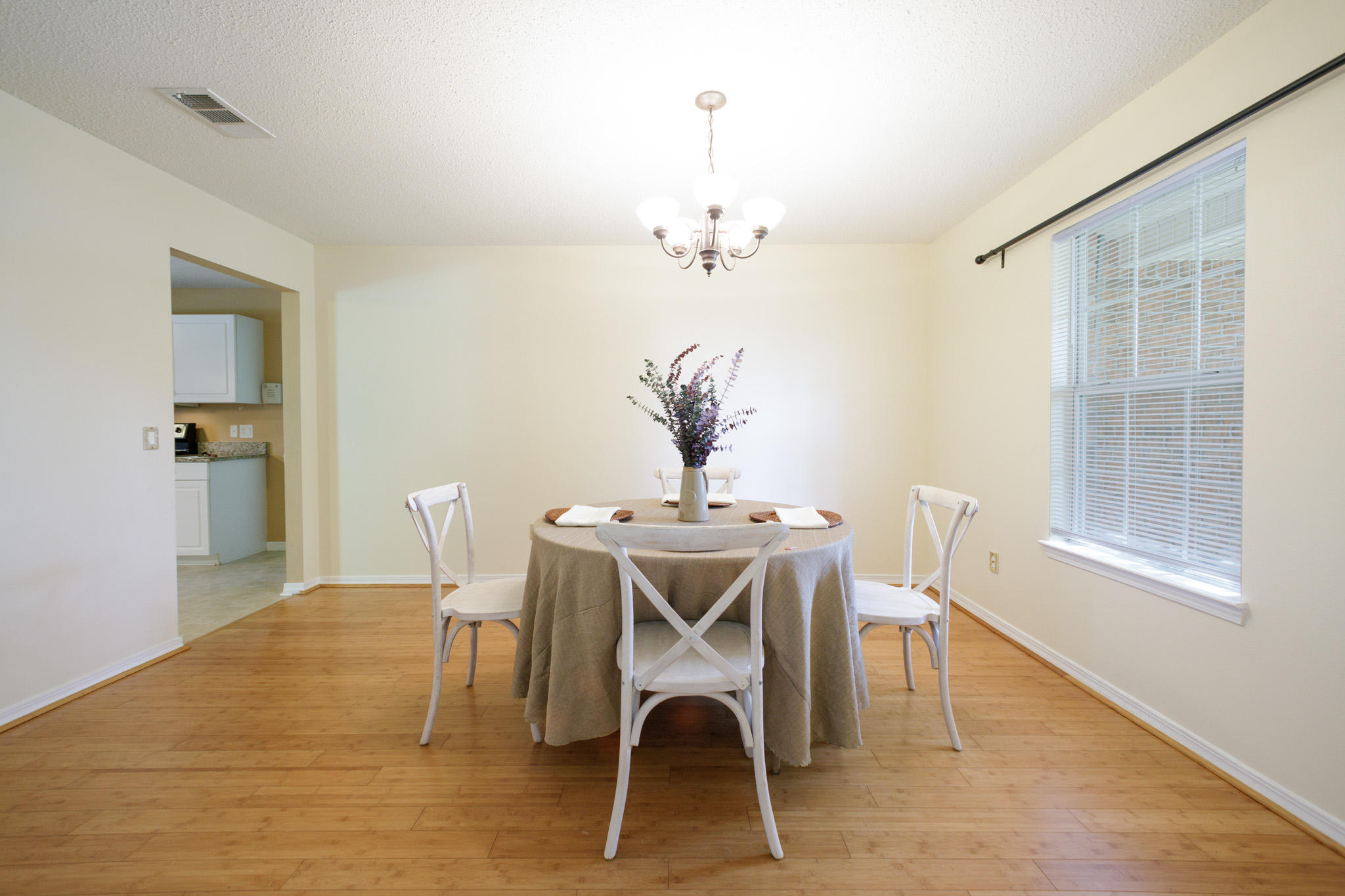 COUNTRYVIEW ESTATES 9TH ADDN - Residential