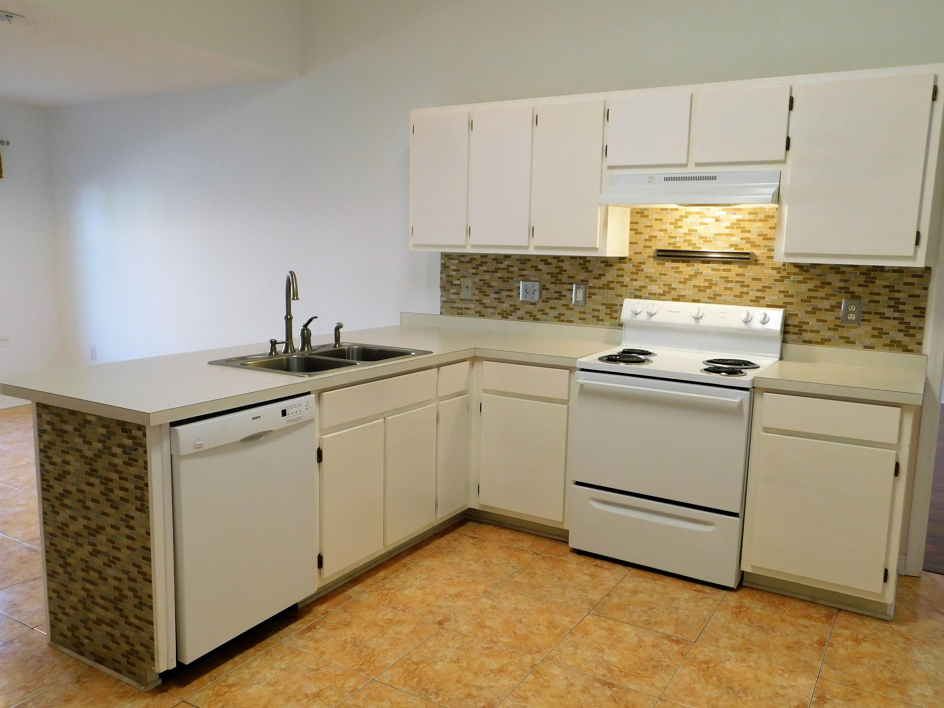 CORONADO VILLAGE PH 3 - Residential