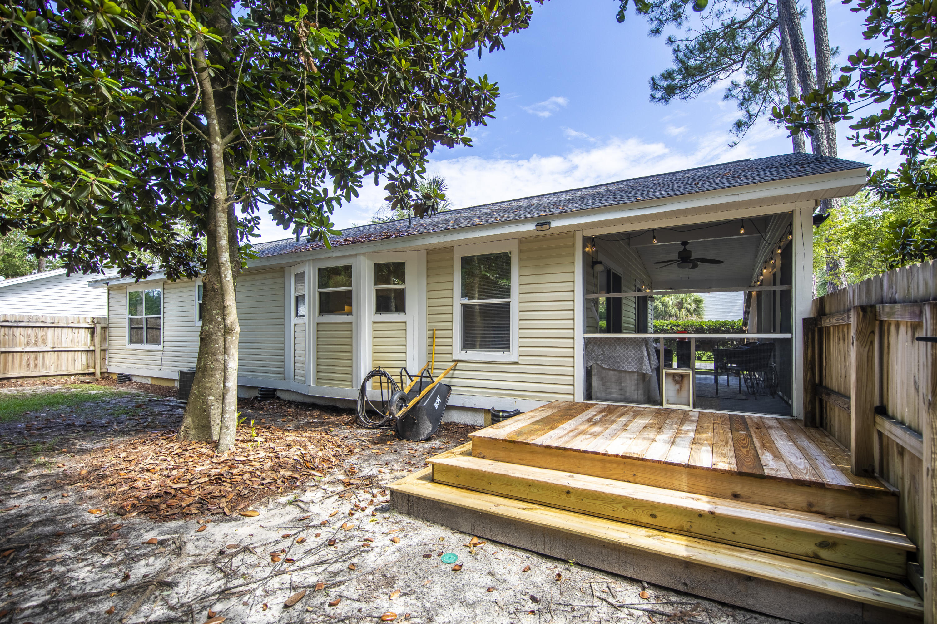 PALMETTO PLANTATION - Residential