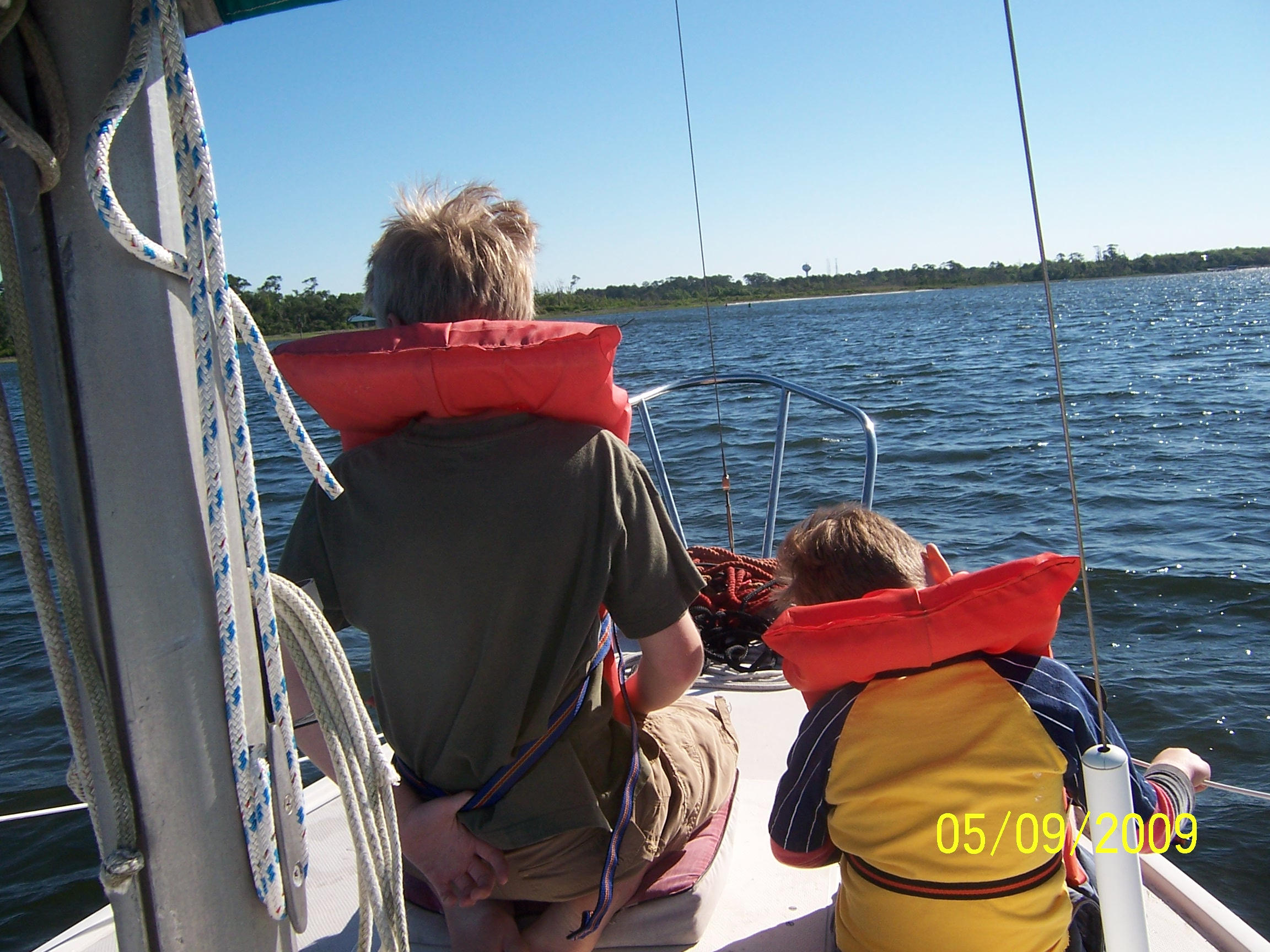 COUNTRY CLUB CONDO - Residential