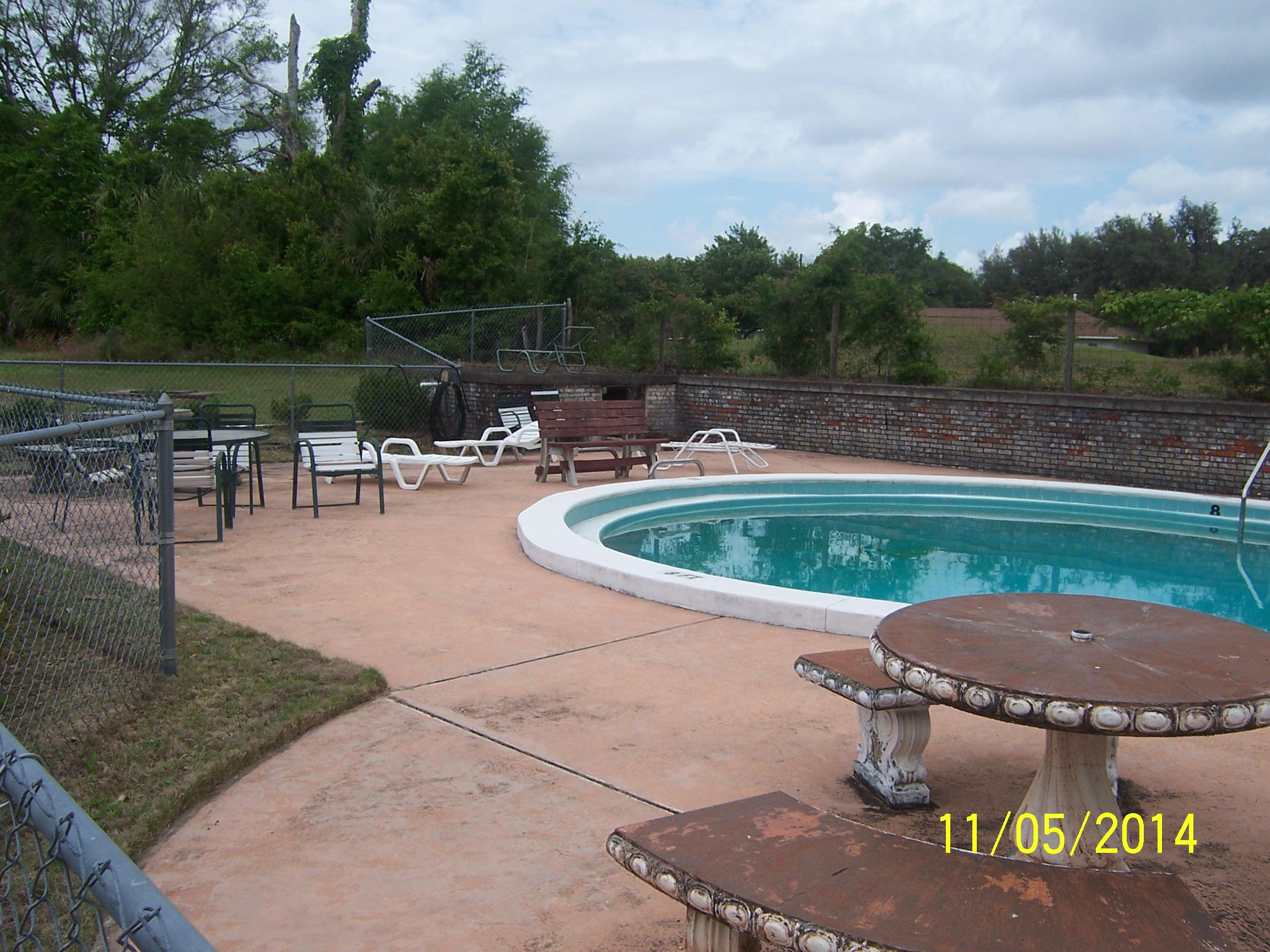 COUNTRY CLUB CONDO - Residential