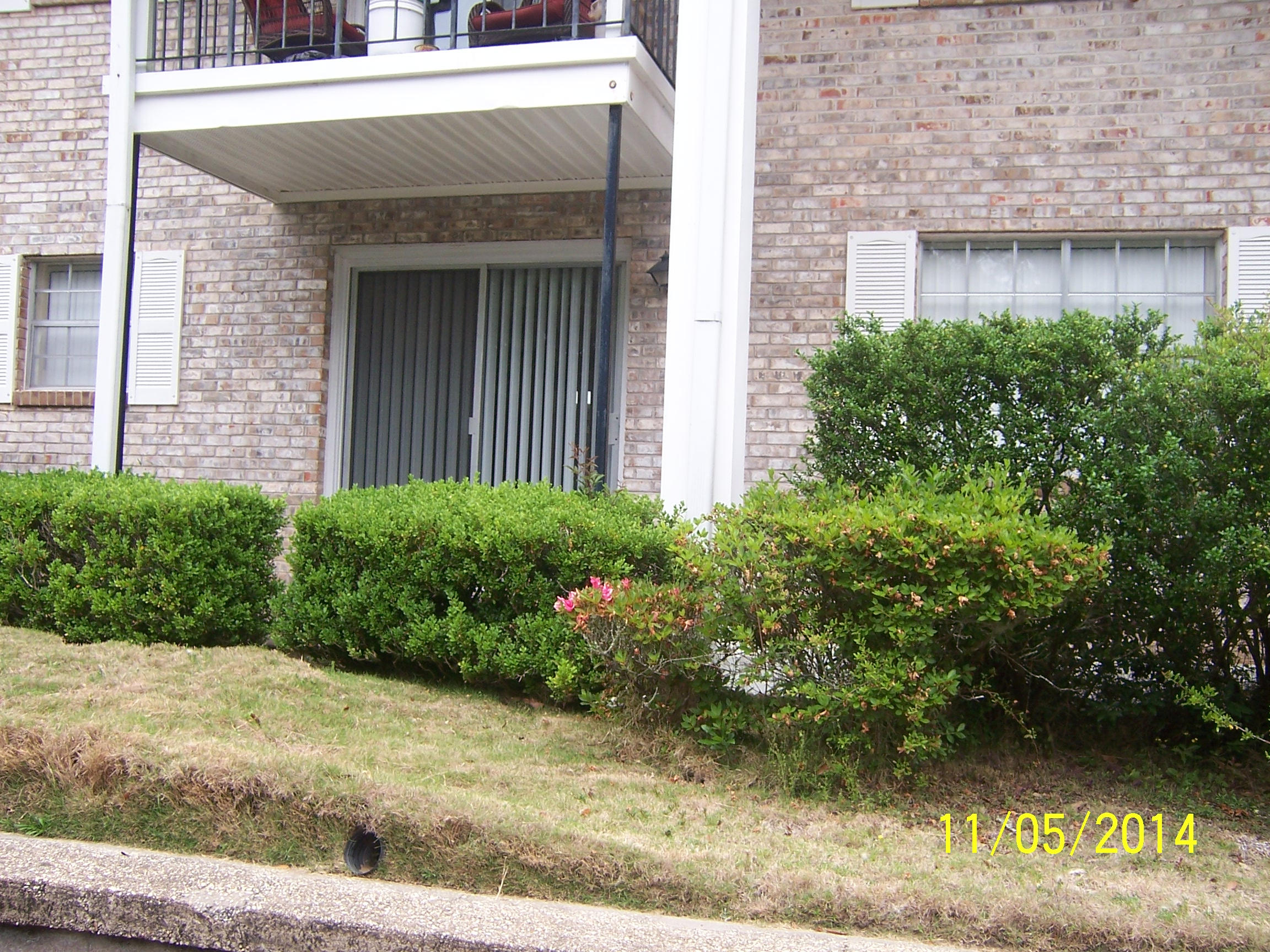 COUNTRY CLUB CONDO - Residential