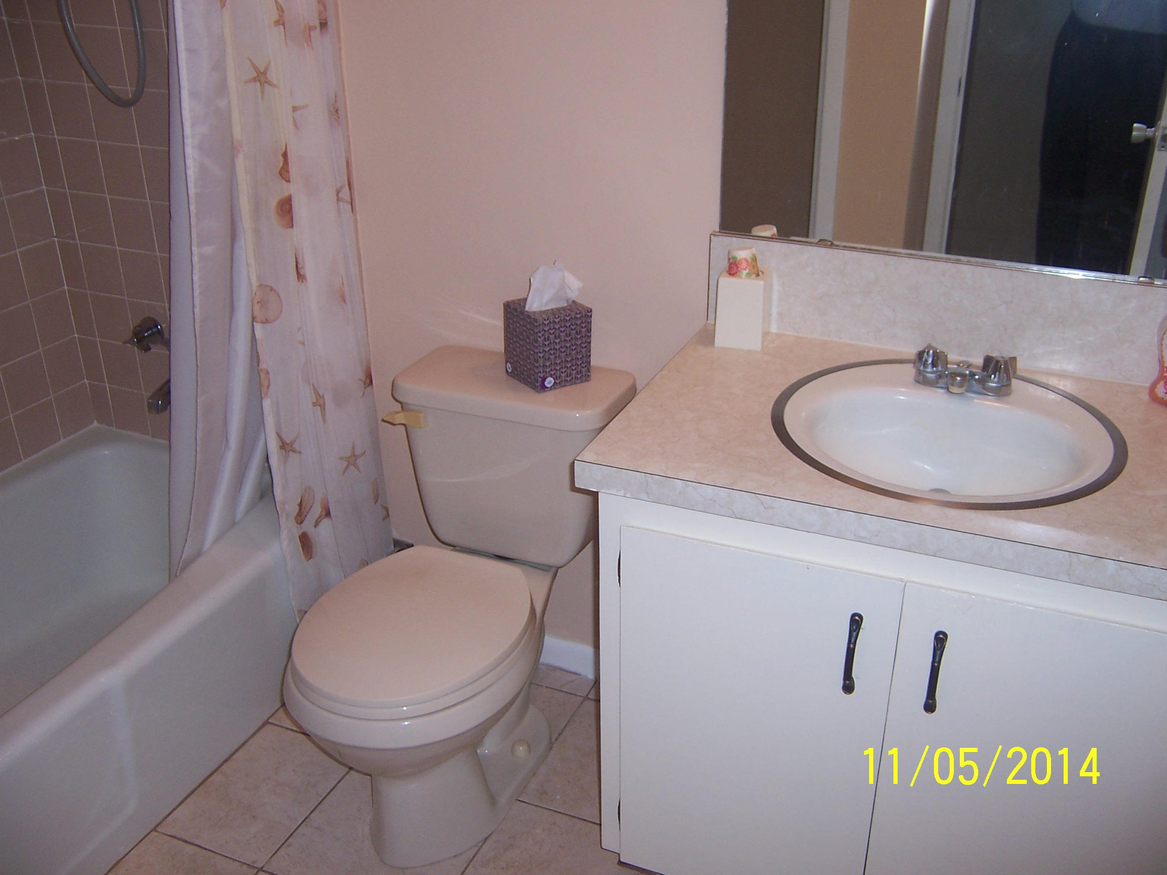 COUNTRY CLUB CONDO - Residential