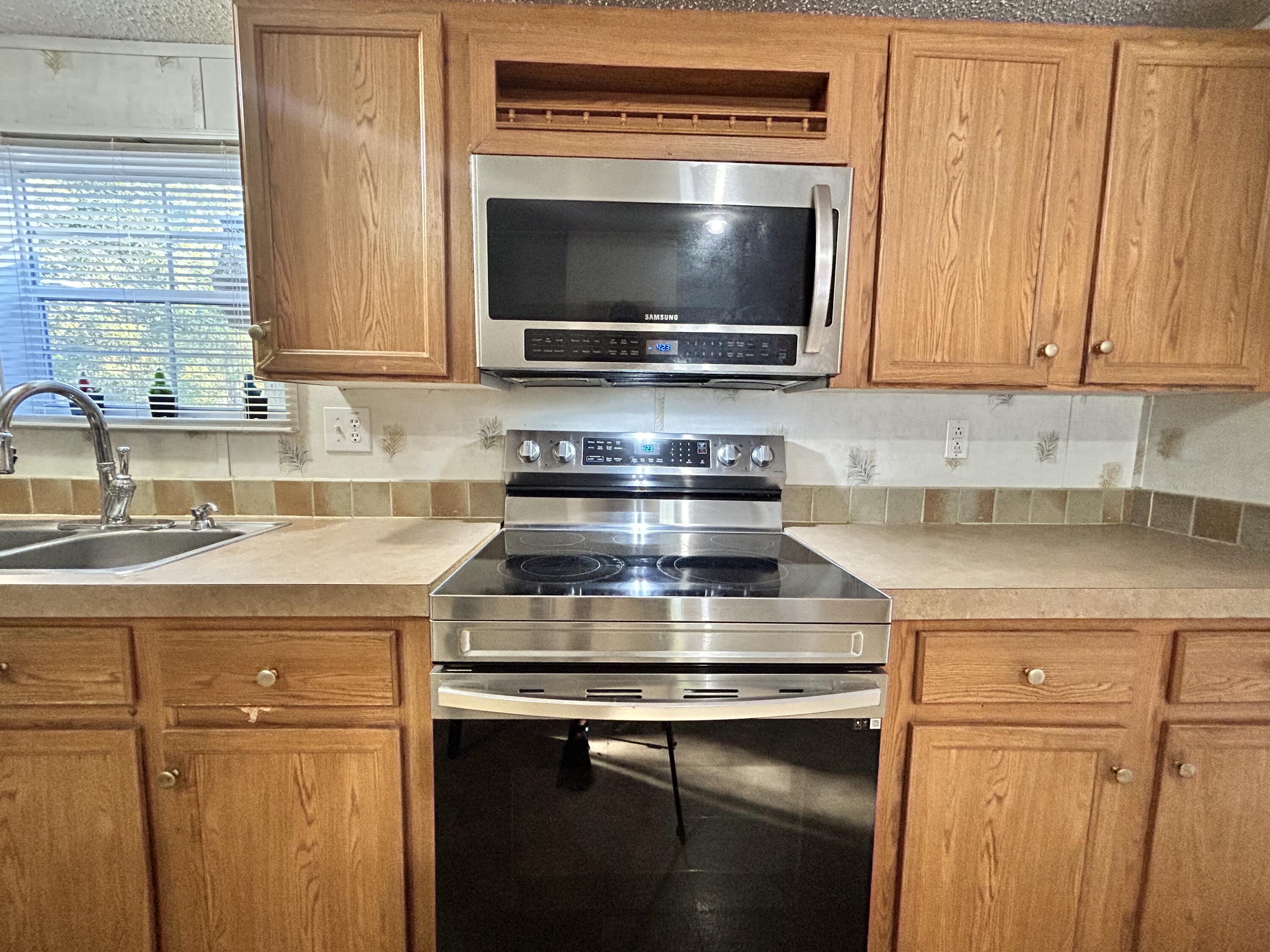 WYNNEHAVEN BEACH ESTATES - Residential